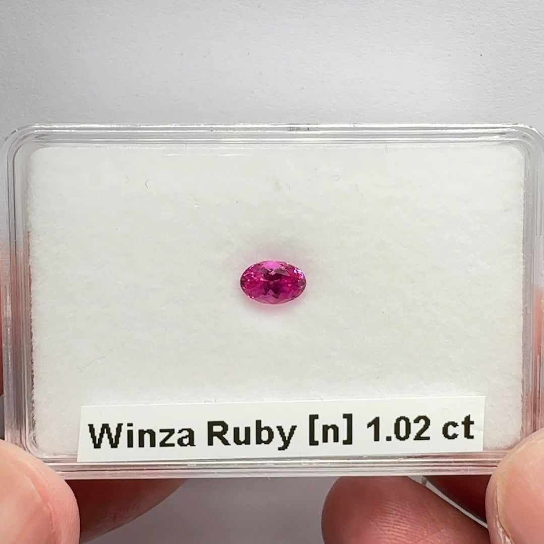 Winza Ruby, 1.02ct, Winza, Tanzania, Untreated Unheated, vvs-if, 6.9 x 4.6 x 3.8mm, it’s more redder than the photos