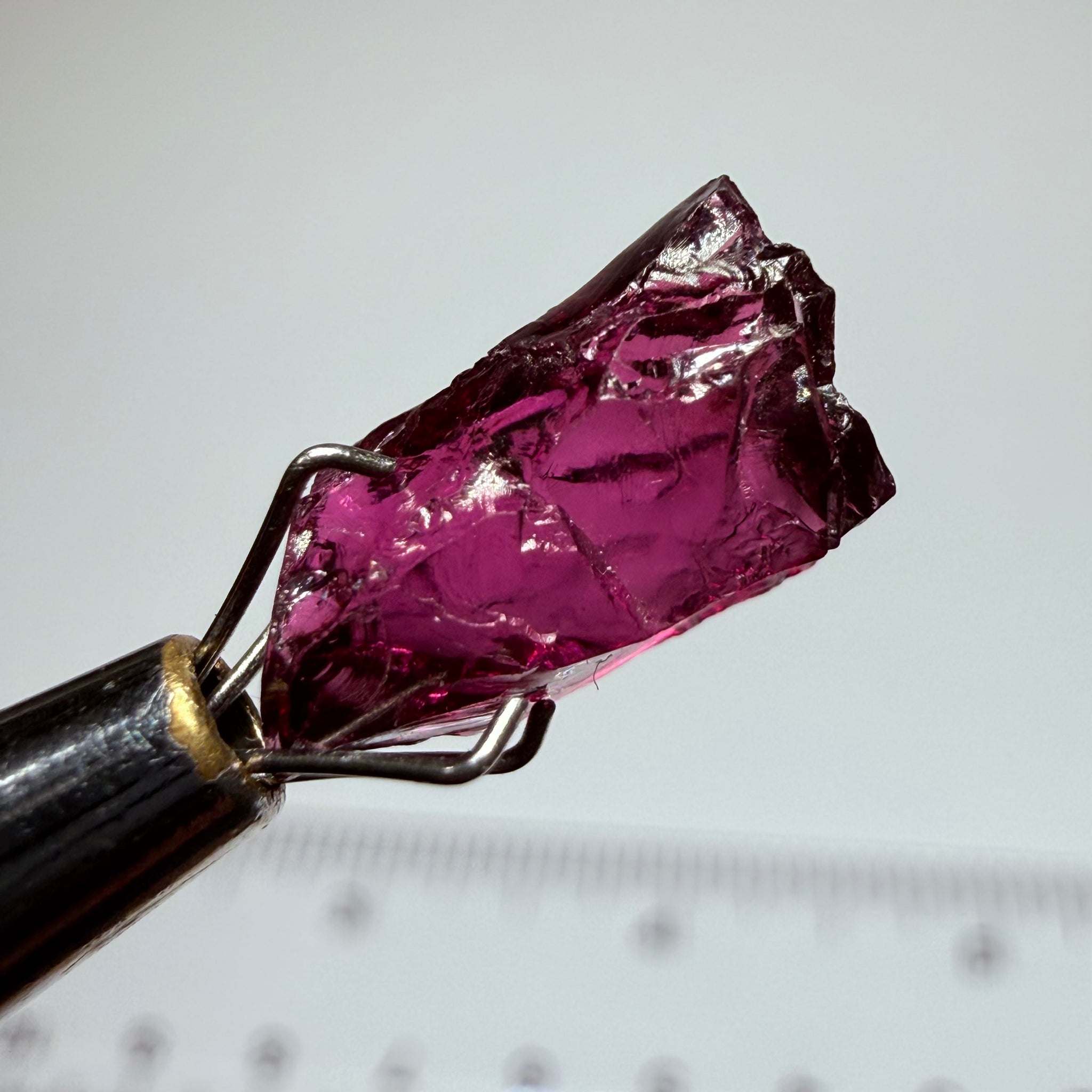Colour Shift Garnet, 3.80ct, Tanzania, Untreated Unheated, vvs-if