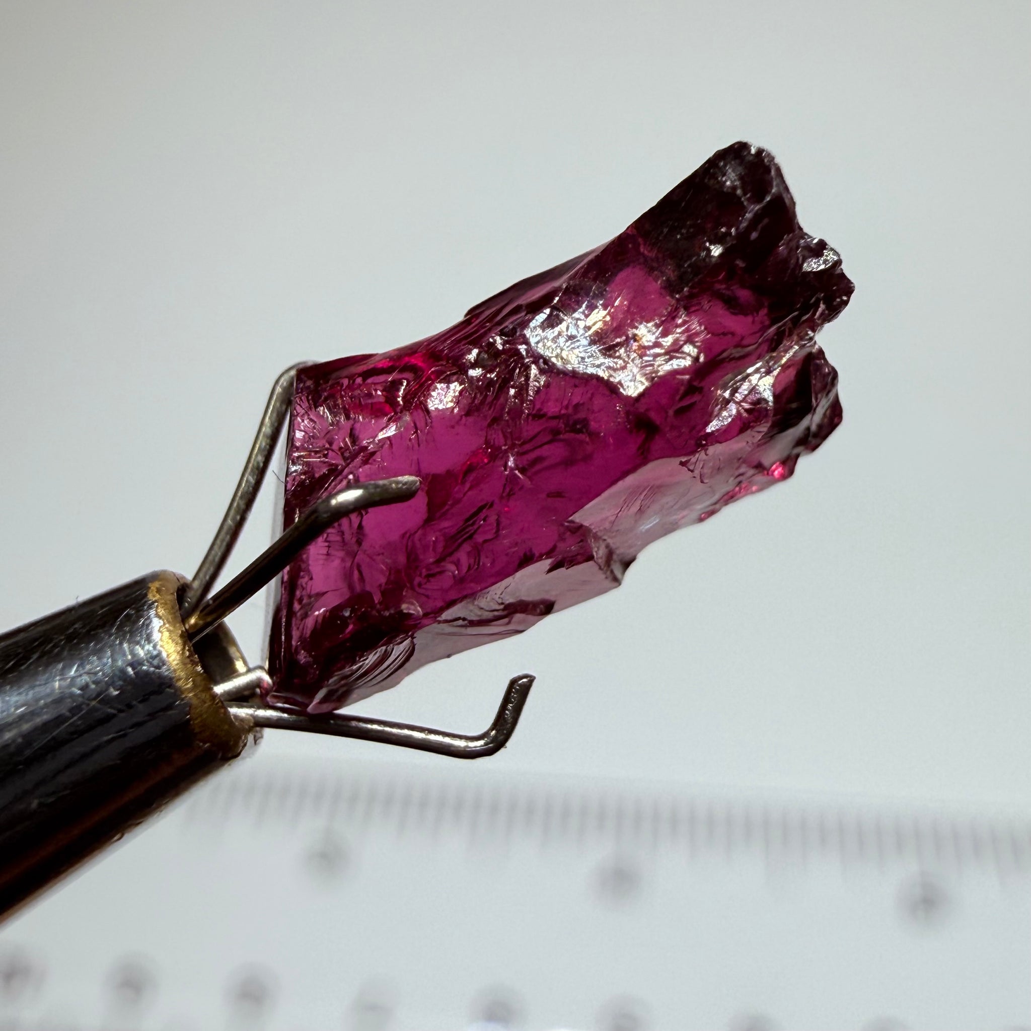 Colour Shift Garnet, 3.80ct, Tanzania, Untreated Unheated, vvs-if