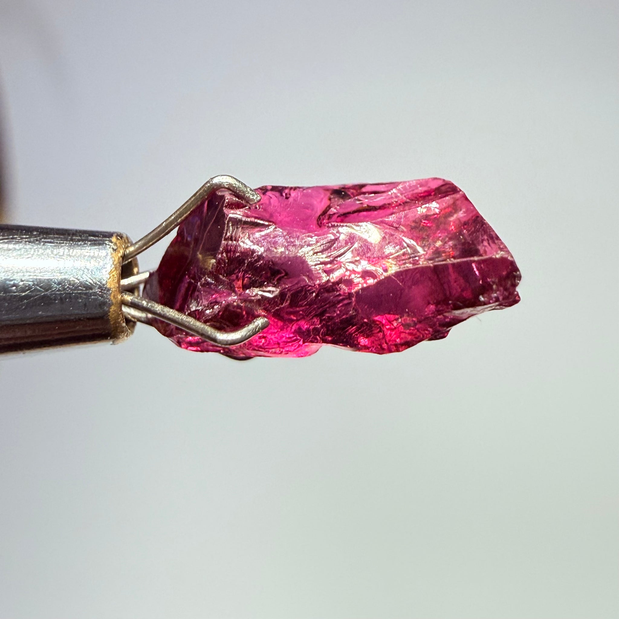 Colour Shift Garnet, 3.80ct, Tanzania, Untreated Unheated, vvs-if
