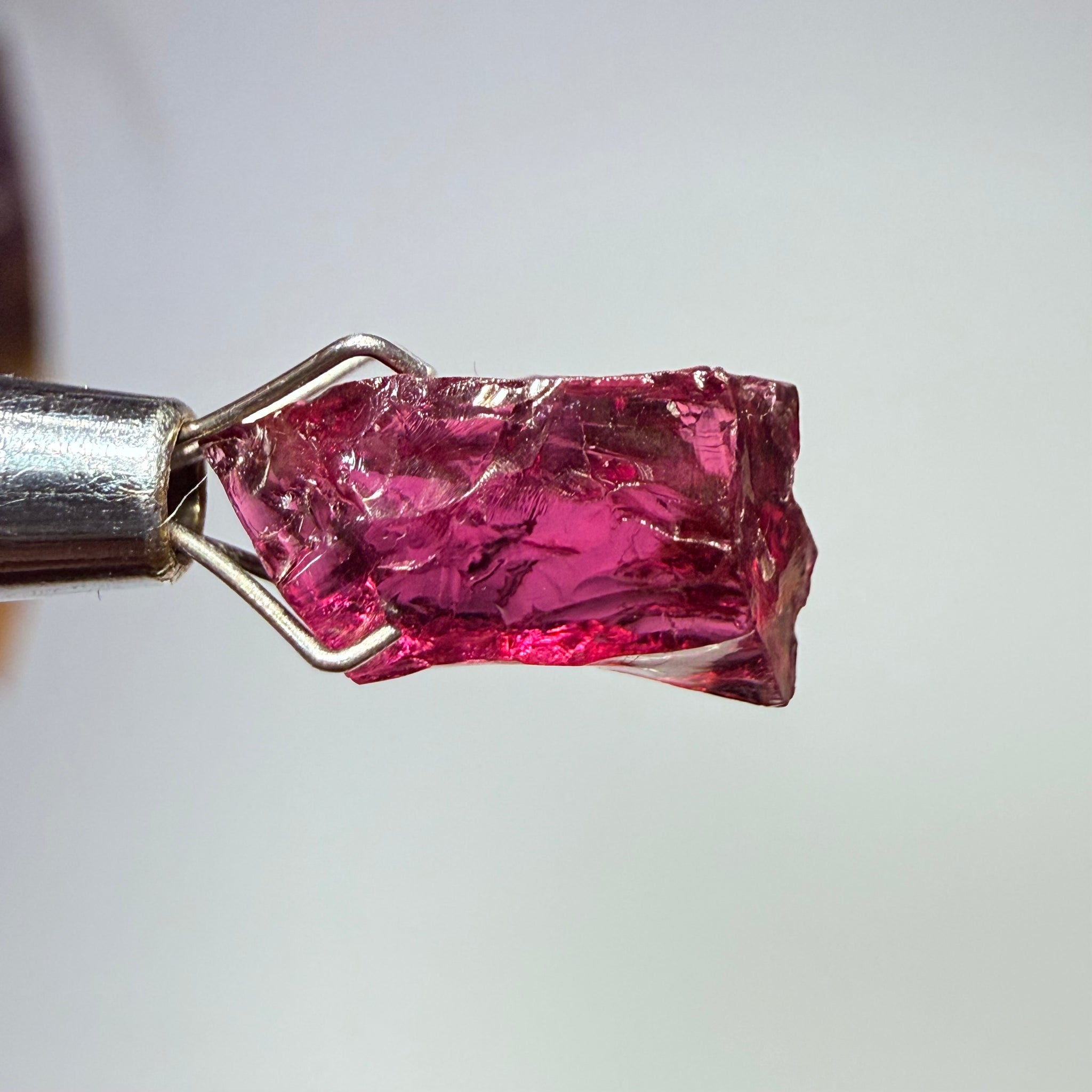 Colour Shift Garnet, 3.80ct, Tanzania, Untreated Unheated, vvs-if