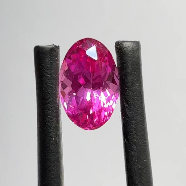 Winza Ruby, 1.02ct, Winza, Tanzania, Untreated Unheated, vvs-if, 6.9 x 4.6 x 3.8mm, it’s more redder than the photos
