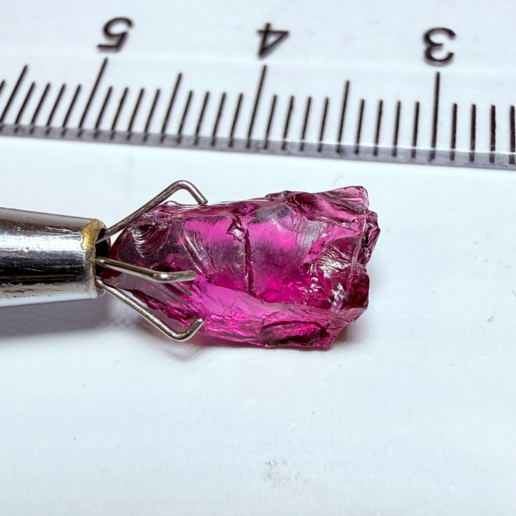 Colour Shift Garnet, 3.80ct, Tanzania, Untreated Unheated, vvs-if