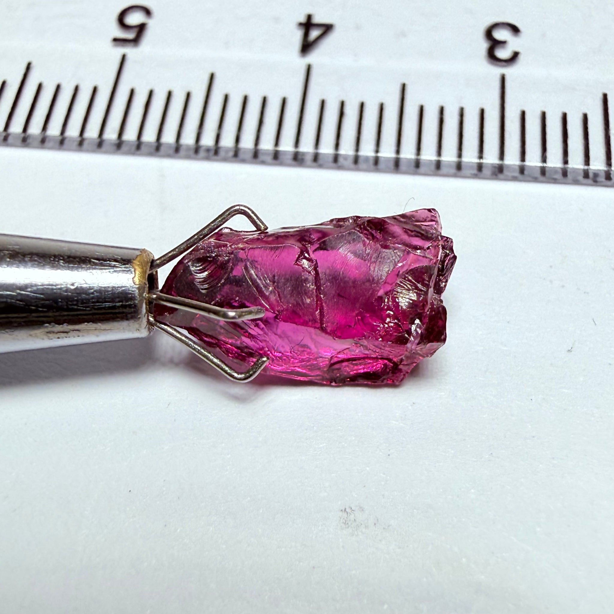 Colour Shift Garnet, 3.80ct, Tanzania, Untreated Unheated, vvs-if