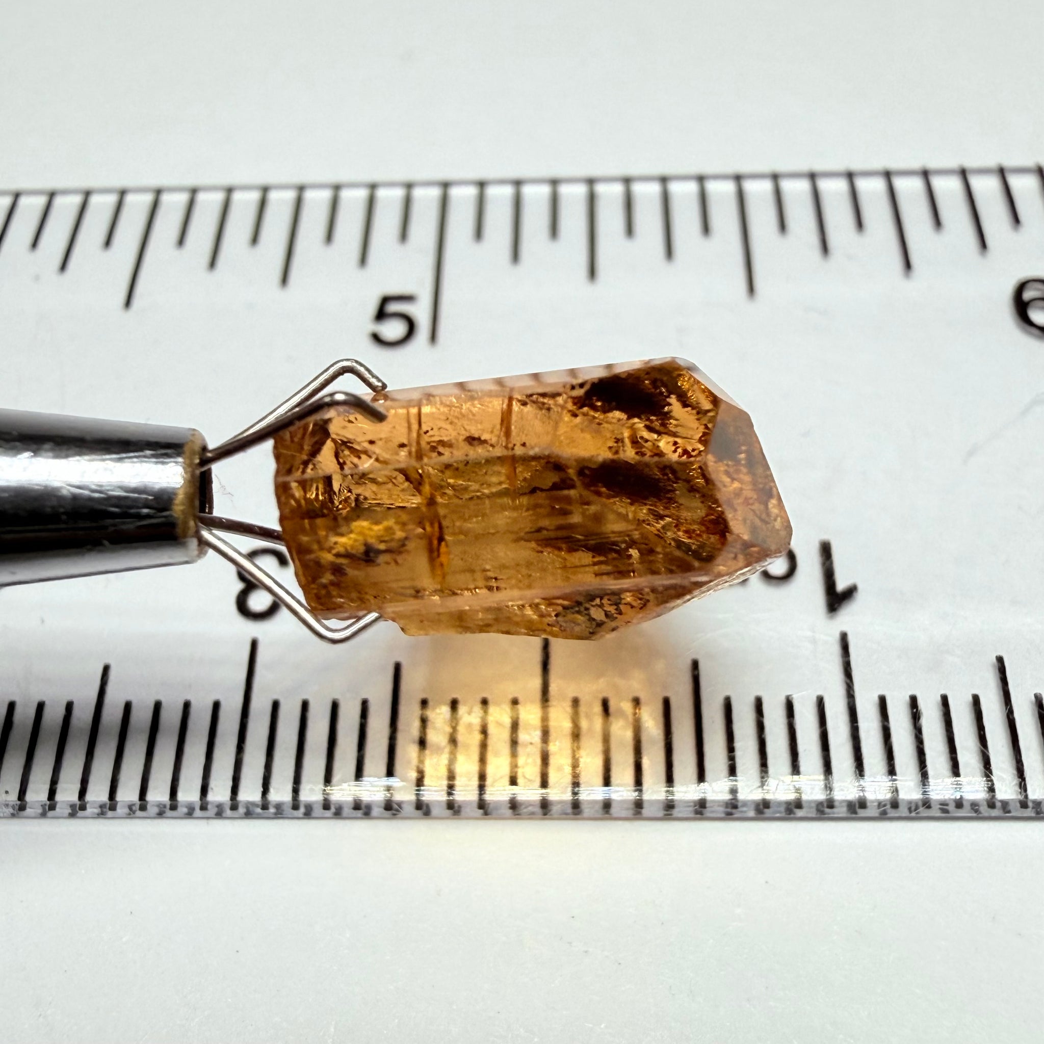 Tourmaline, 7.28ct, Tanzania, Untreated Unheated, slight inclusions on the outside skin, remove on disk, rest VVS-IF, flattish shape