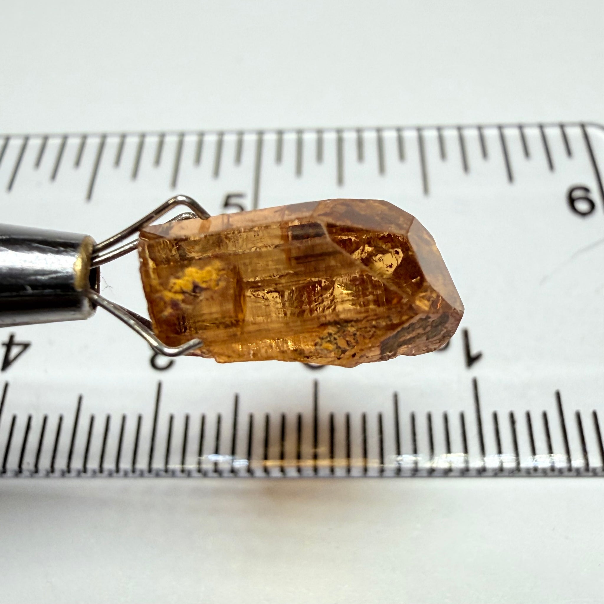 Tourmaline, 7.28ct, Tanzania, Untreated Unheated, slight inclusions on the outside skin, remove on disk, rest VVS-IF, flattish shape
