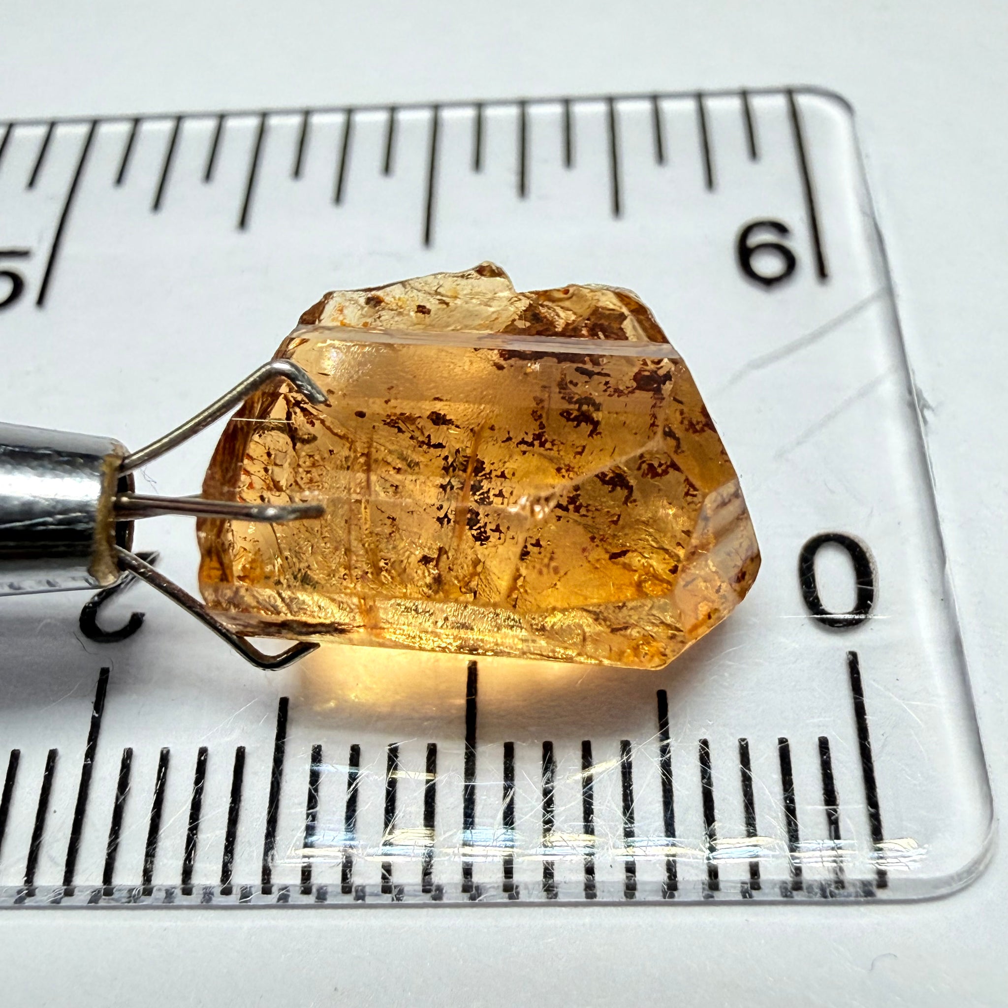 Tourmaline, 7.28ct, Tanzania, Untreated Unheated, slight inclusions on the outside skin, remove on disk, rest VVS-IF, flattish shape
