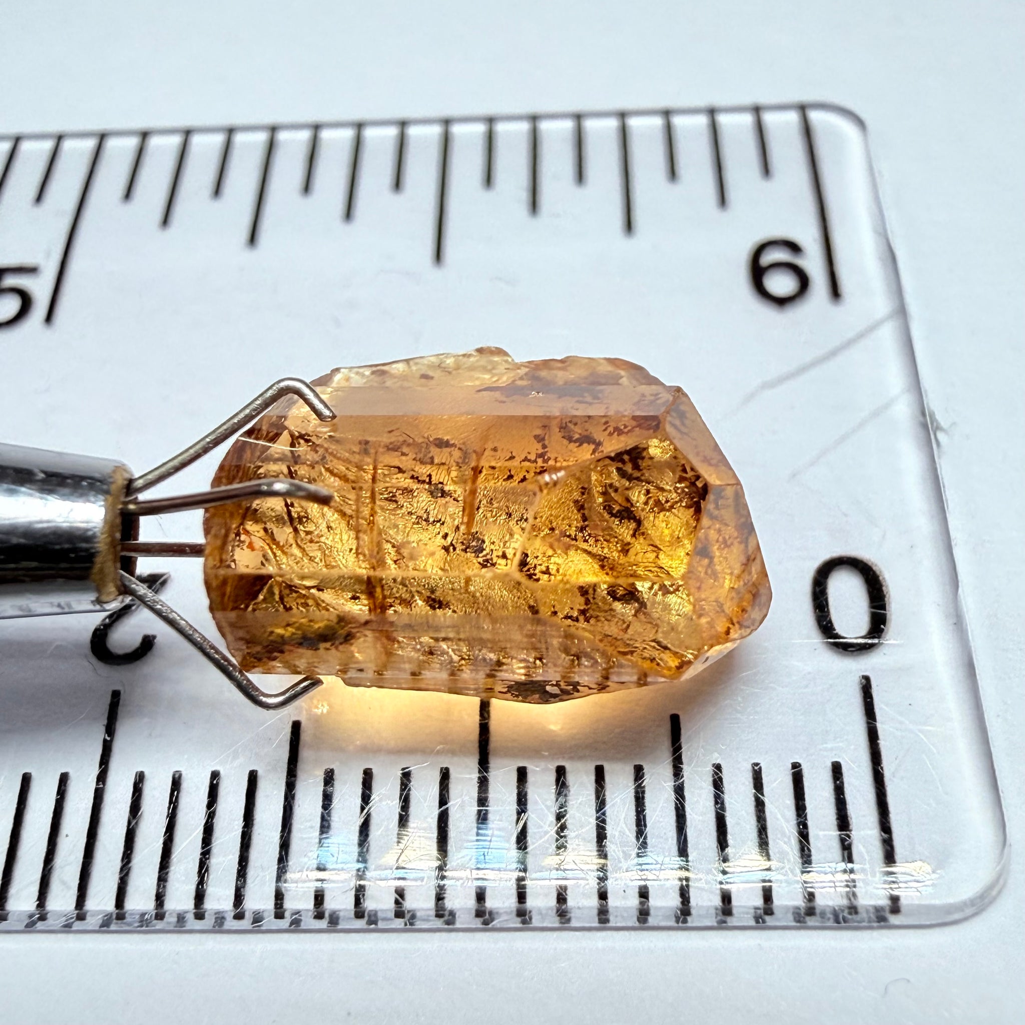 Tourmaline, 7.28ct, Tanzania, Untreated Unheated, slight inclusions on the outside skin, remove on disk, rest VVS-IF, flattish shape