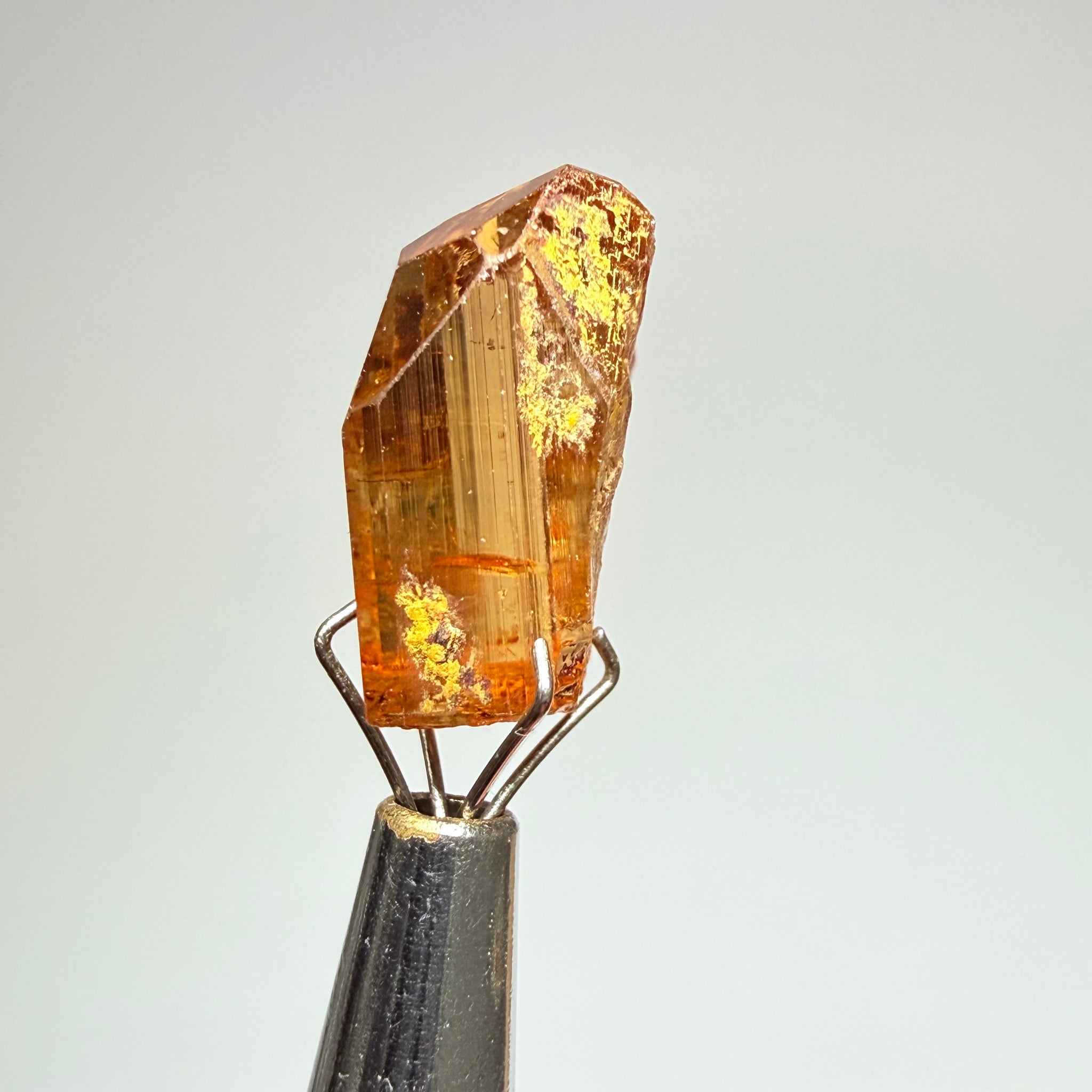 Tourmaline, 7.28ct, Tanzania, Untreated Unheated, slight inclusions on the outside skin, remove on disk, rest VVS-IF, flattish shape