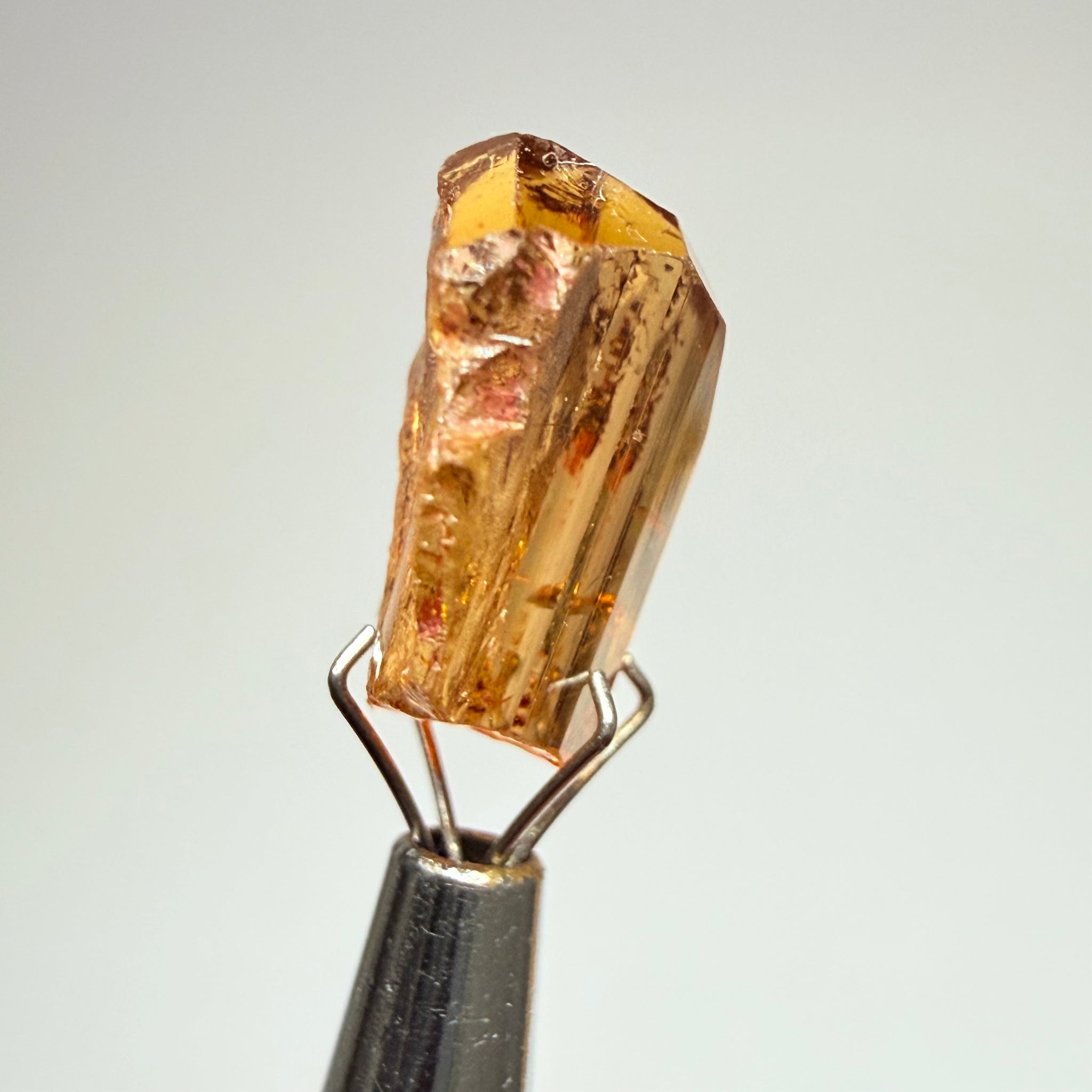 Tourmaline, 7.28ct, Tanzania, Untreated Unheated, slight inclusions on the outside skin, remove on disk, rest VVS-IF, flattish shape