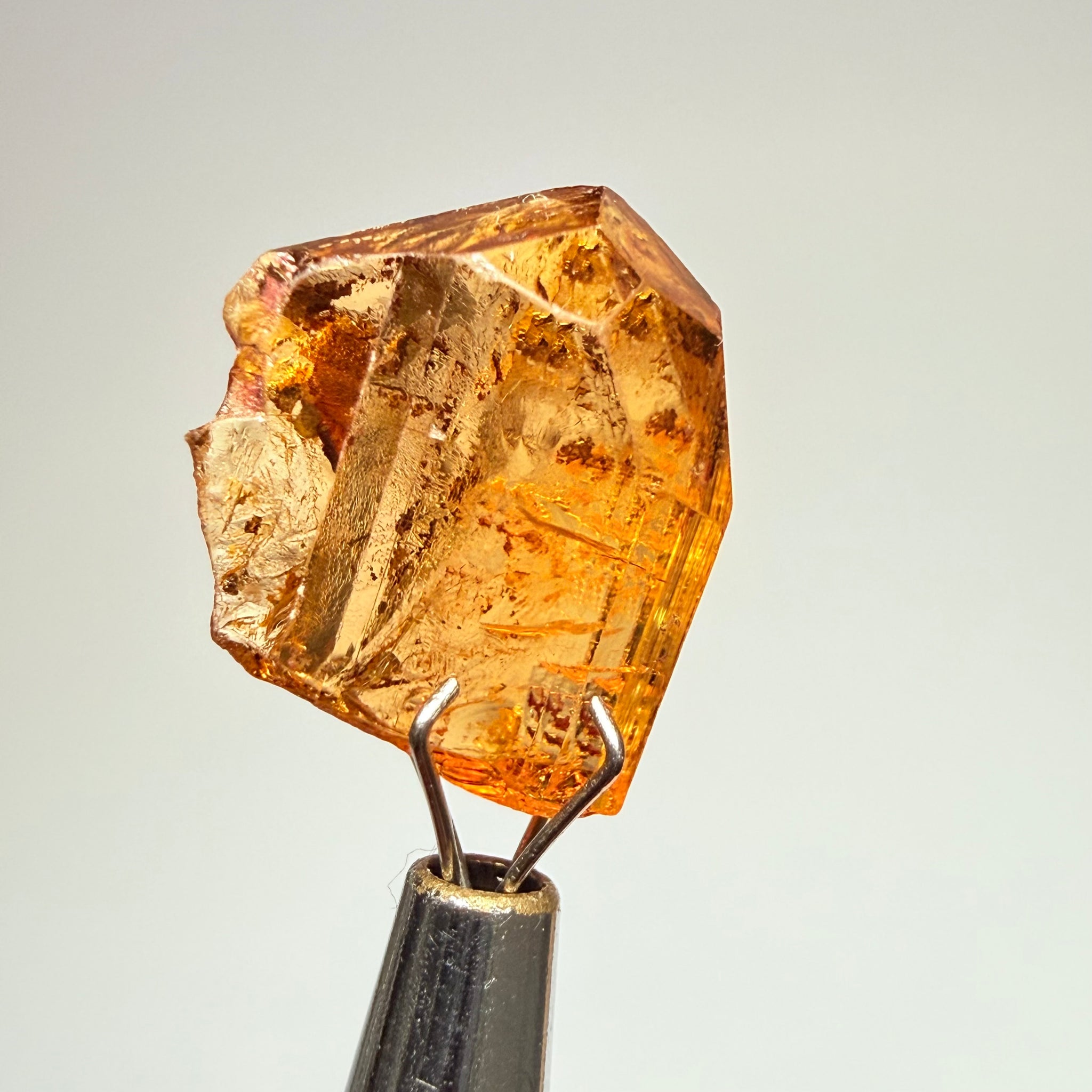 Tourmaline, 7.28ct, Tanzania, Untreated Unheated, slight inclusions on the outside skin, remove on disk, rest VVS-IF, flattish shape
