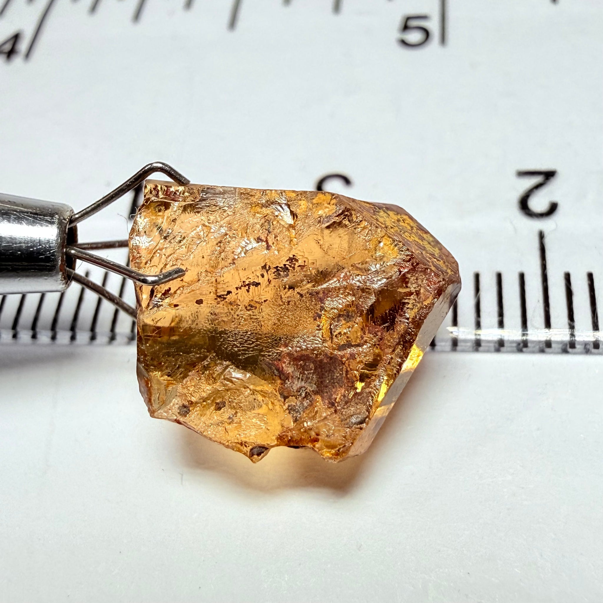 Tourmaline, 7.28ct, Tanzania, Untreated Unheated, slight inclusions on the outside skin, remove on disk, rest VVS-IF, flattish shape