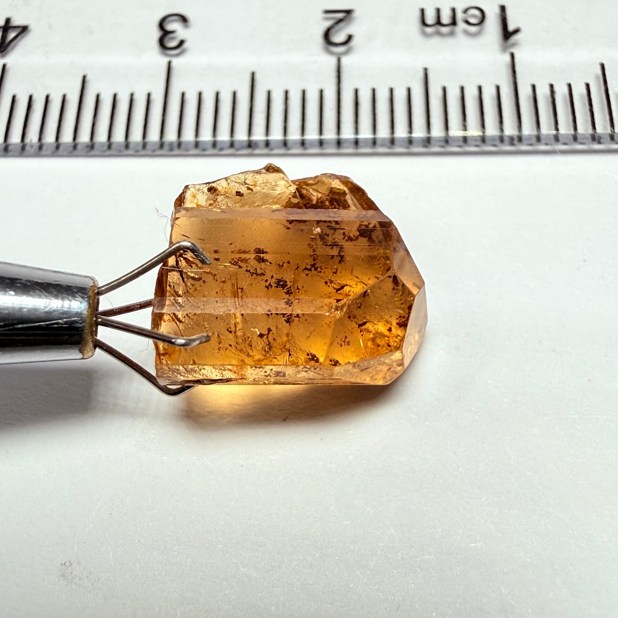 Tourmaline, 7.28ct, Tanzania, Untreated Unheated, slight inclusions on the outside skin, remove on disk, rest VVS-IF, flattish shape
