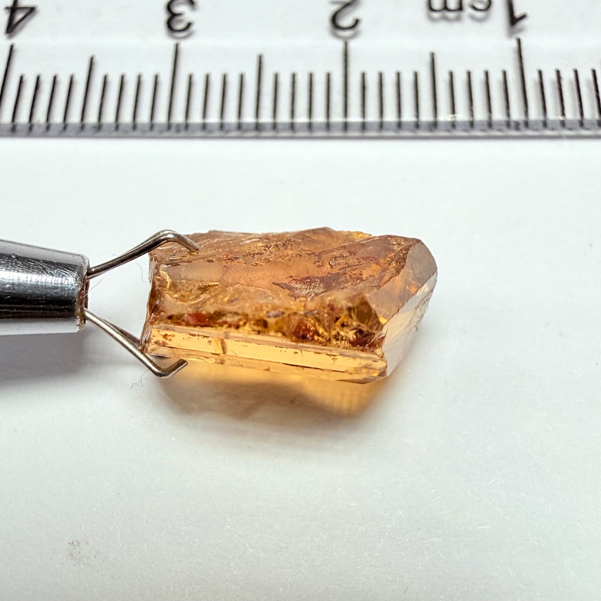 Tourmaline, 7.28ct, Tanzania, Untreated Unheated, slight inclusions on the outside skin, remove on disk, rest VVS-IF, flattish shape