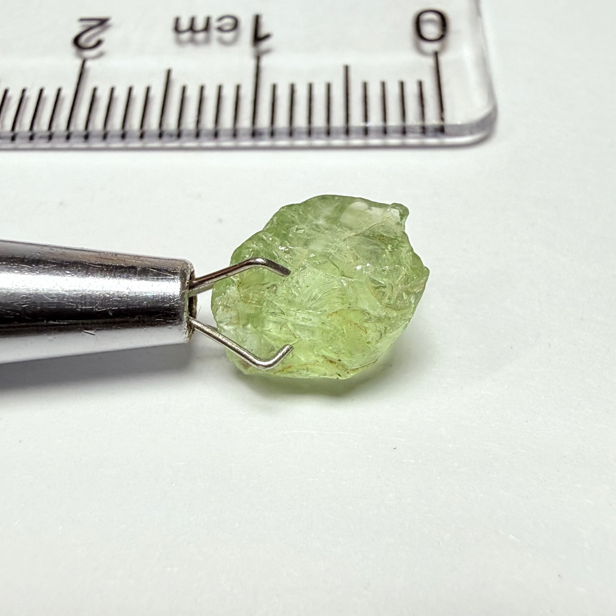 Tsavorite Garnet, Apple Green, 2.63ct, Kenya, Untreated Unheated, vvs, slightly flattish, see pics