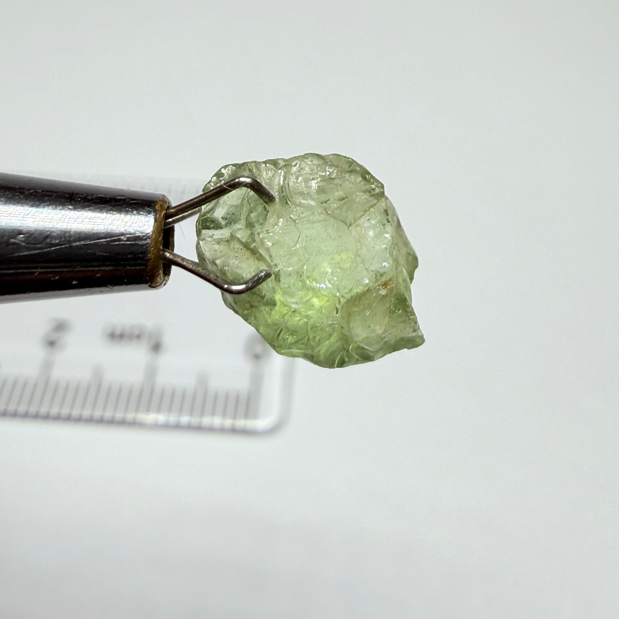 Tsavorite Garnet, Apple Green, 2.63ct, Kenya, Untreated Unheated, vvs, slightly flattish, see pics