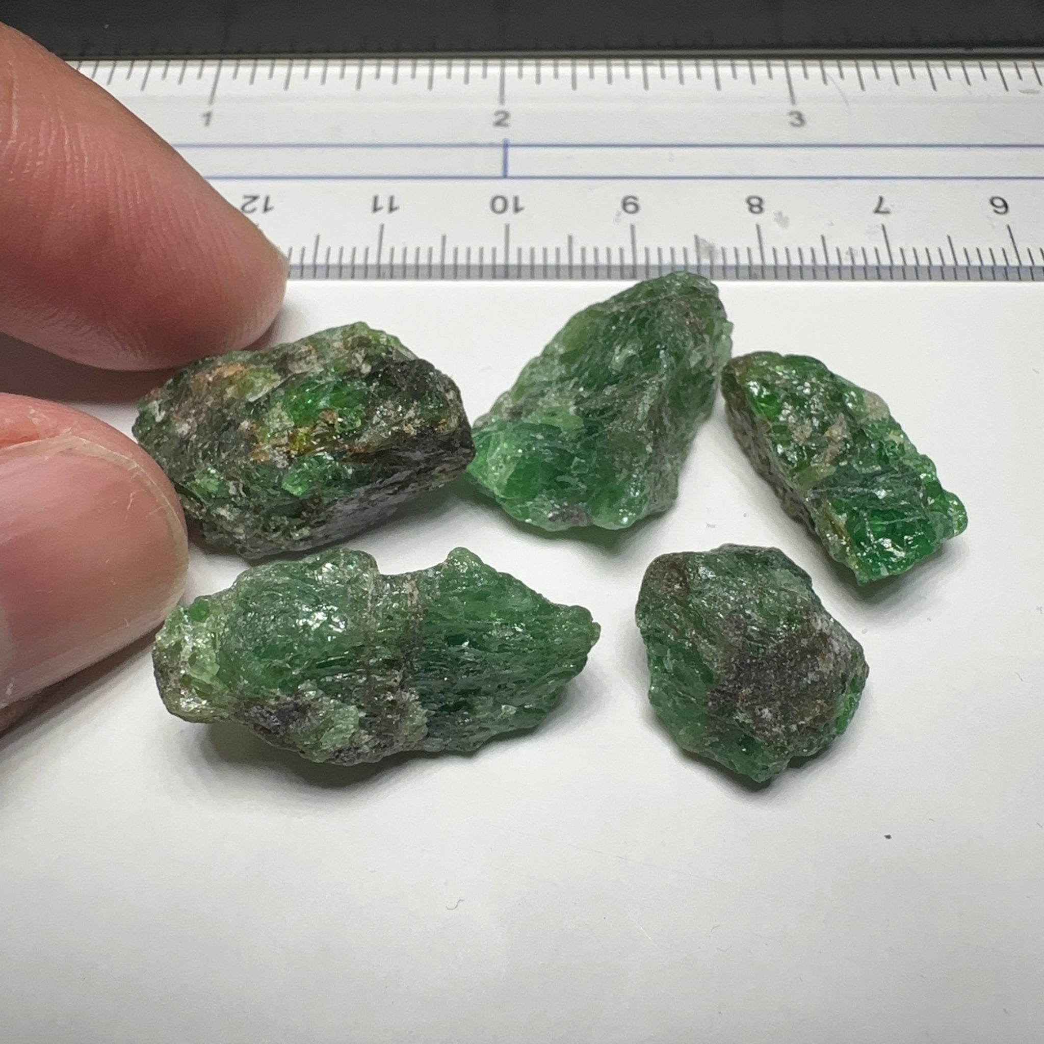 Tsavorite Garnet Lot, 101.98ct, Tanzania. Untreated Unheated. 11.26ct- 27.87ct. Good as specimens to add to a collection