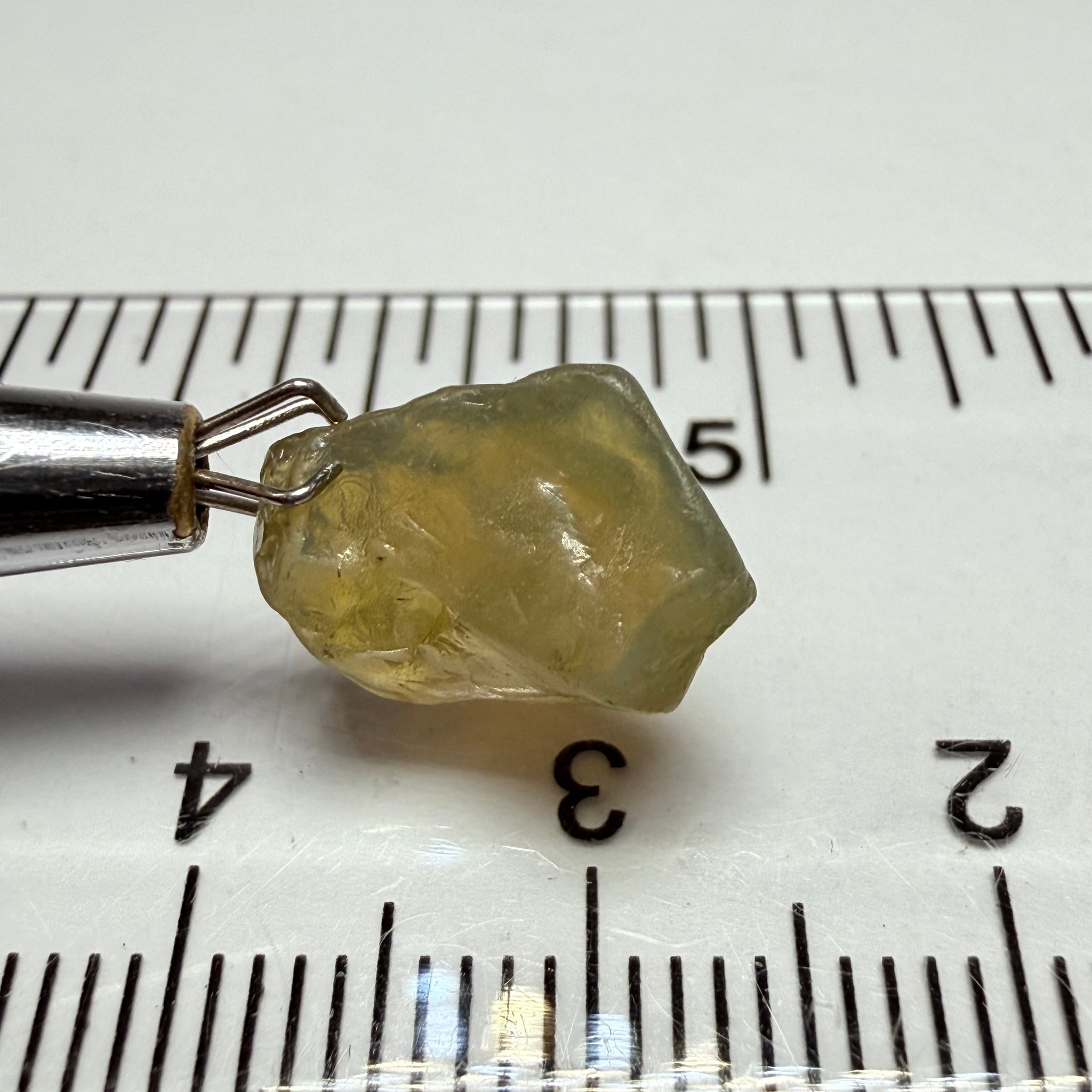 Green Chrysoberyl, 5.20ct, Tunduru, Tanzania, Untreated Unheated, cloudy and flat shape see pics