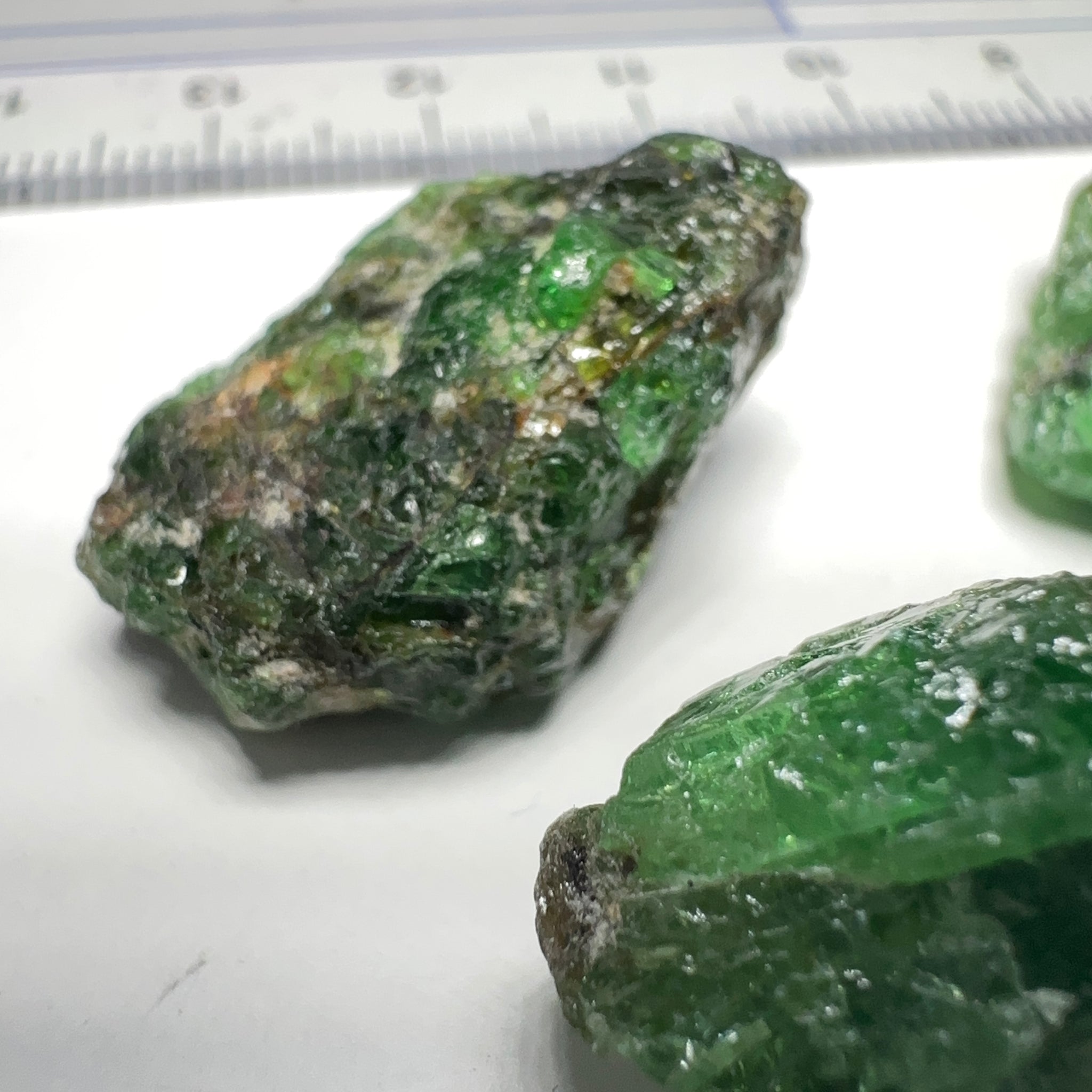 Tsavorite Garnet Lot, 101.98ct, Tanzania. Untreated Unheated. 11.26ct- 27.87ct. Good as specimens to add to a collection