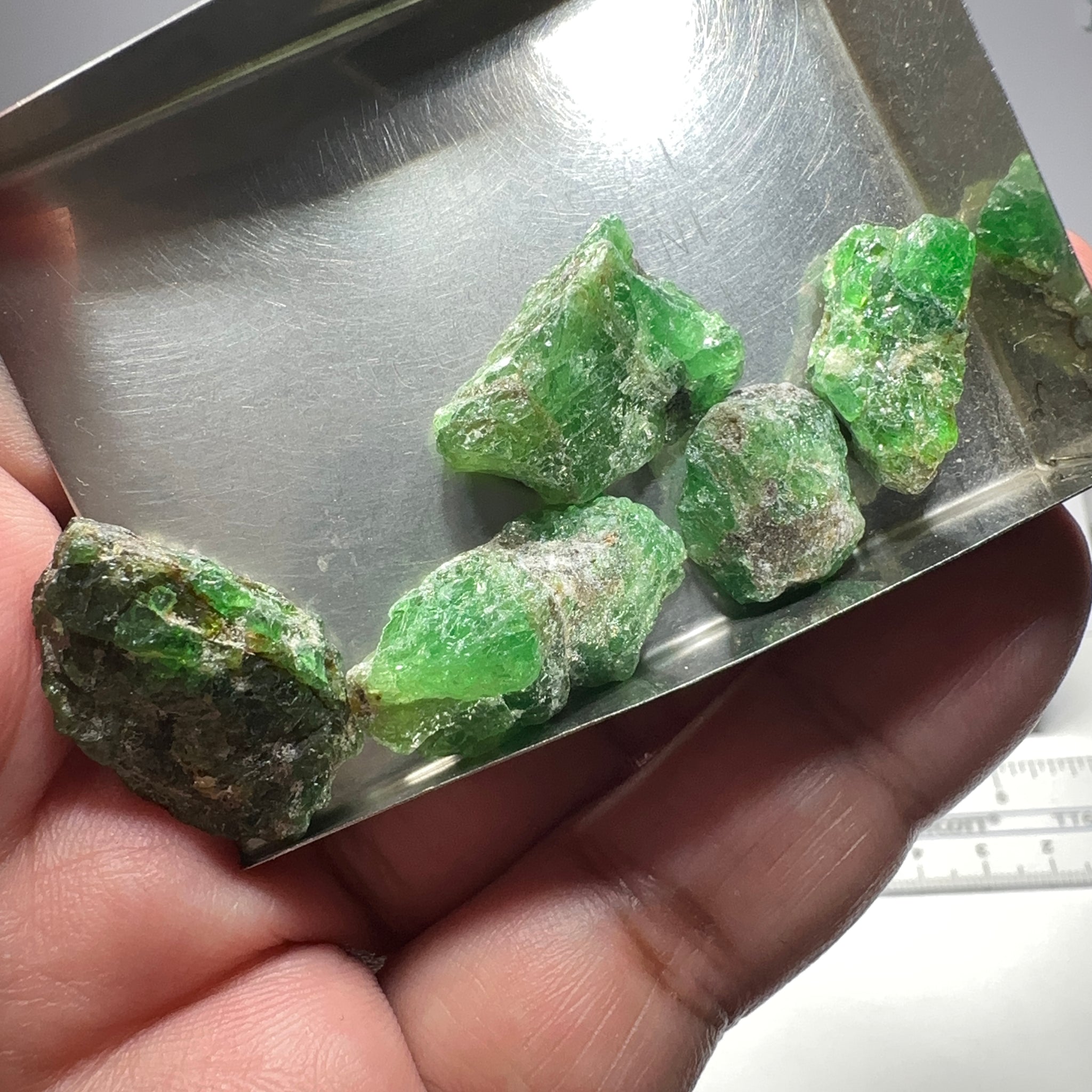 Tsavorite Garnet Lot, 101.98ct, Tanzania. Untreated Unheated. 11.26ct- 27.87ct. Good as specimens to add to a collection