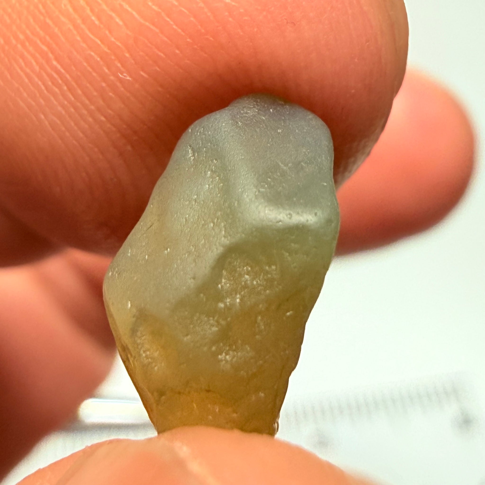 Green Chrysoberyl, 5.20ct, Tunduru, Tanzania, Untreated Unheated, cloudy and flat shape see pics