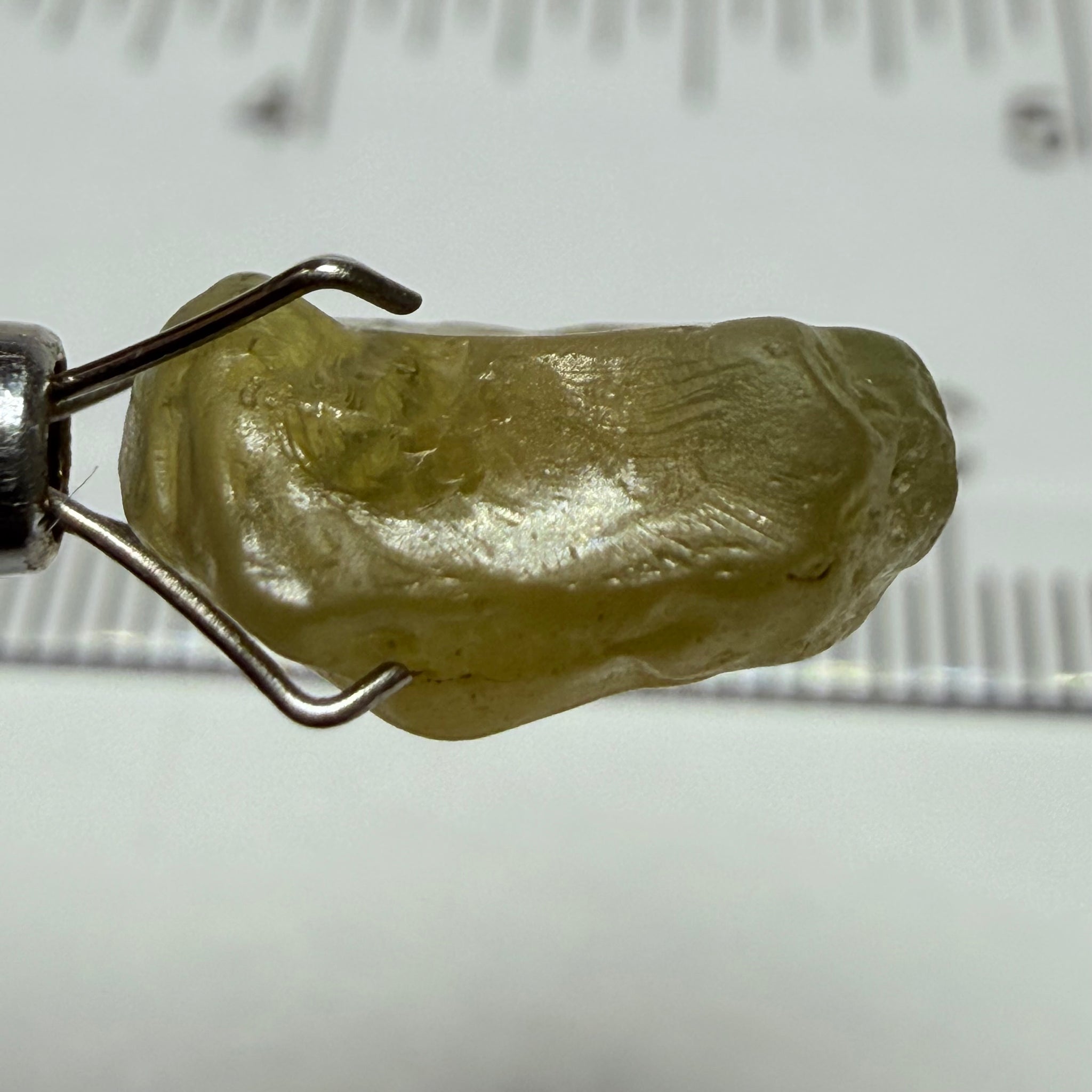 Green Chrysoberyl, 5.20ct, Tunduru, Tanzania, Untreated Unheated, cloudy and flat shape see pics