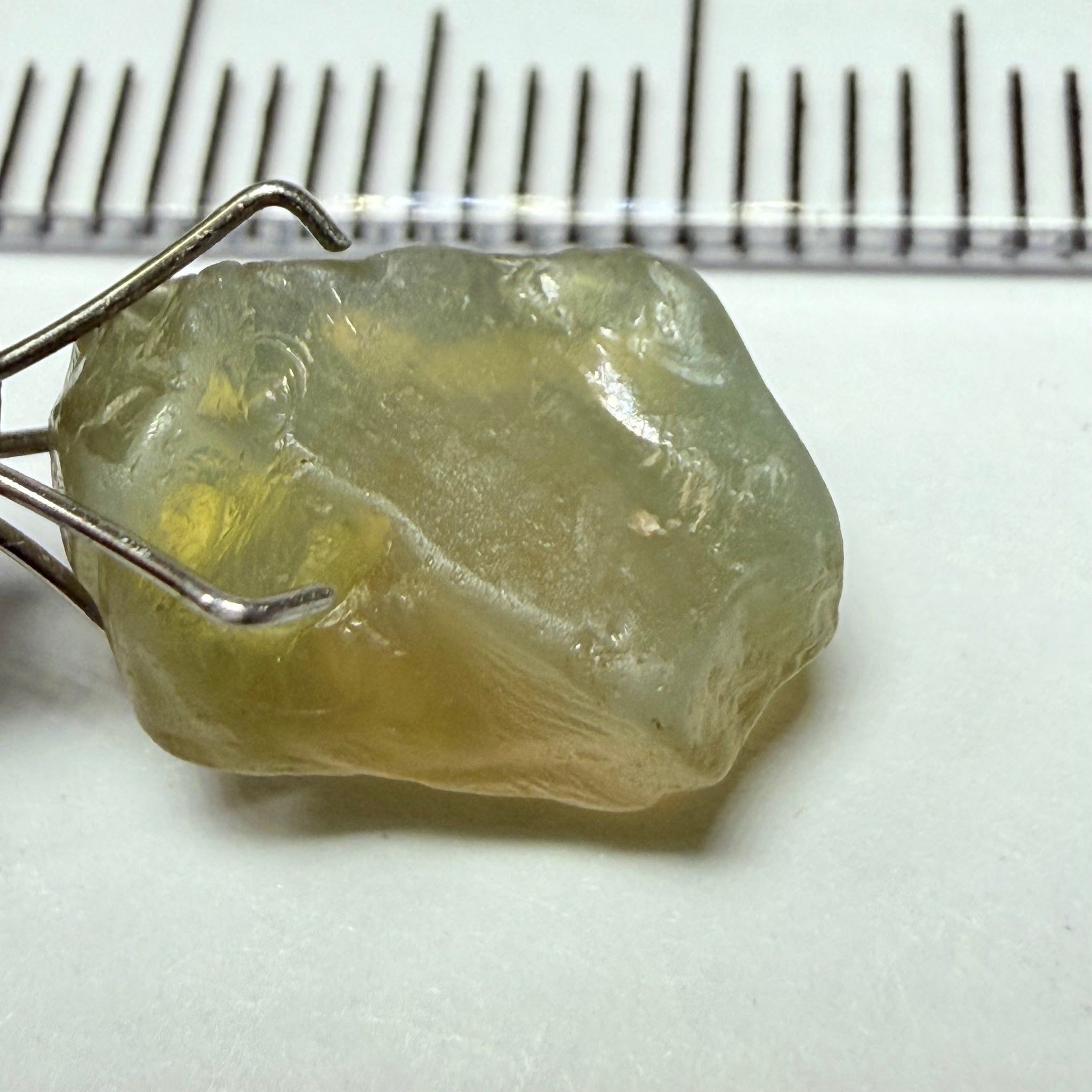 Green Chrysoberyl, 5.20ct, Tunduru, Tanzania, Untreated Unheated, cloudy and flat shape see pics