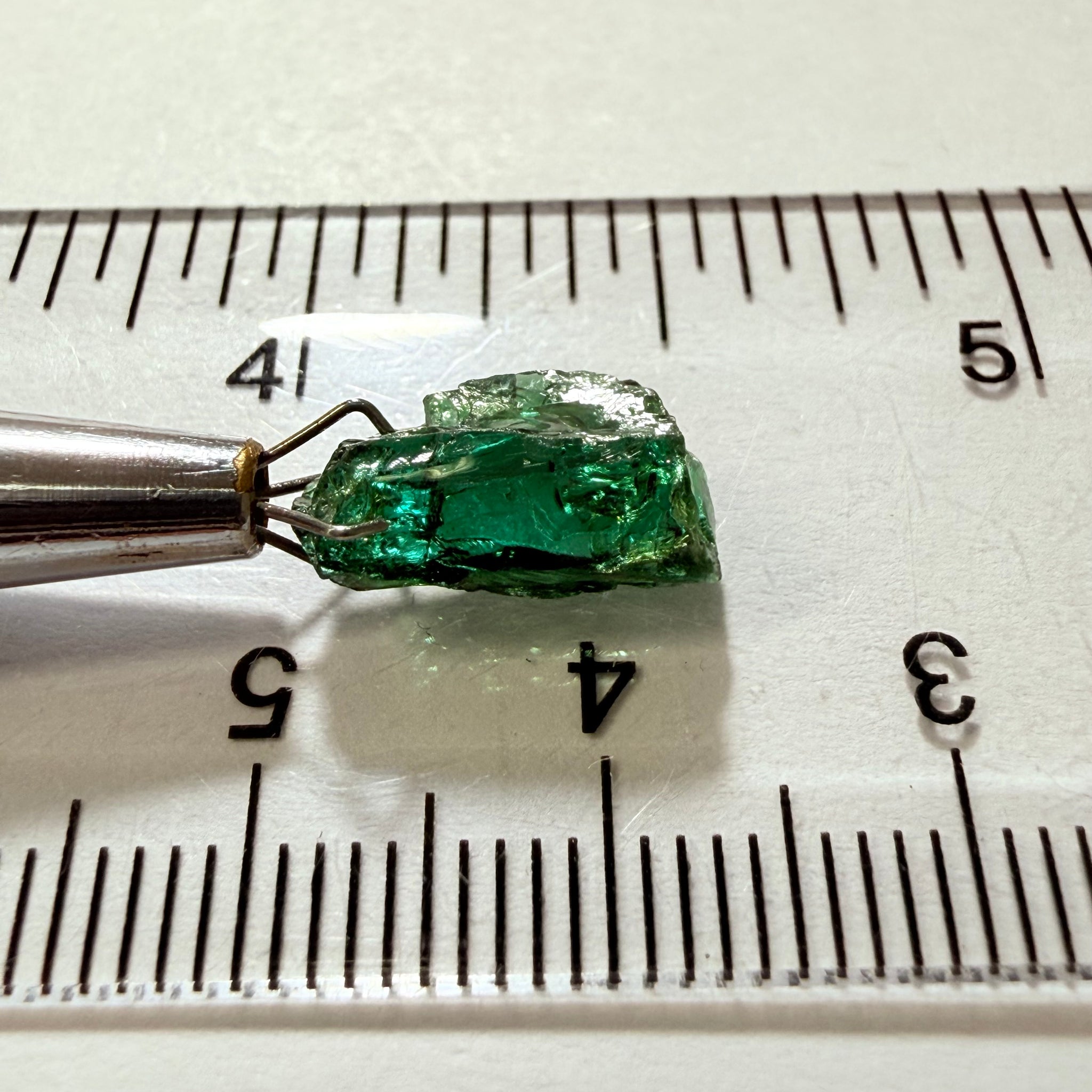 Tanzanite / Zoisite Crystal Specimen, 3.41ct, Merelani, Tanzania. Unheated Unheated, faceting portion in the center, major crack on the side circled in next pic