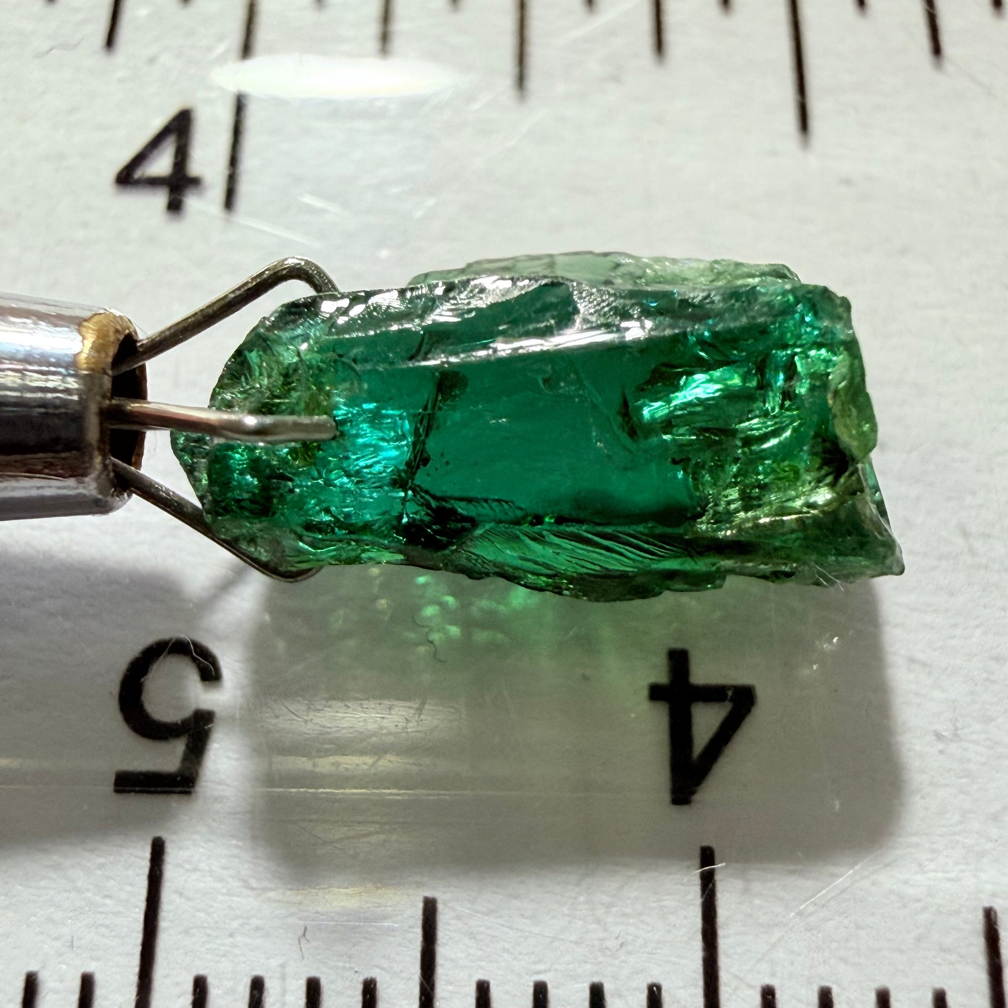 Tanzanite / Zoisite Crystal Specimen, 3.41ct, Merelani, Tanzania. Unheated Unheated, faceting portion in the center, major crack on the side circled in next pic