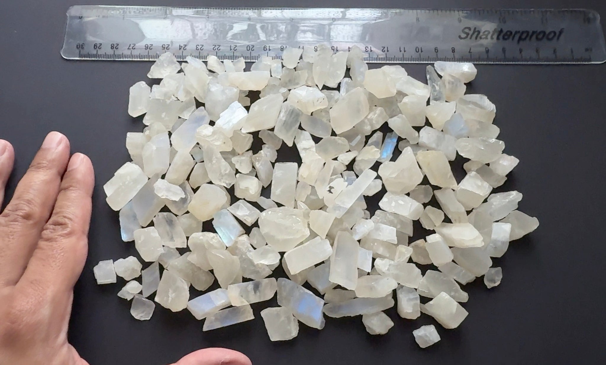 Moonstone Lot, Blue Sheen and Rainbow, 527gm / 2635ct, 0.60gm - 8.70gm, Tanzania, Untreated Unheated, light, medium and strong sheens, cabbing and faceting rough