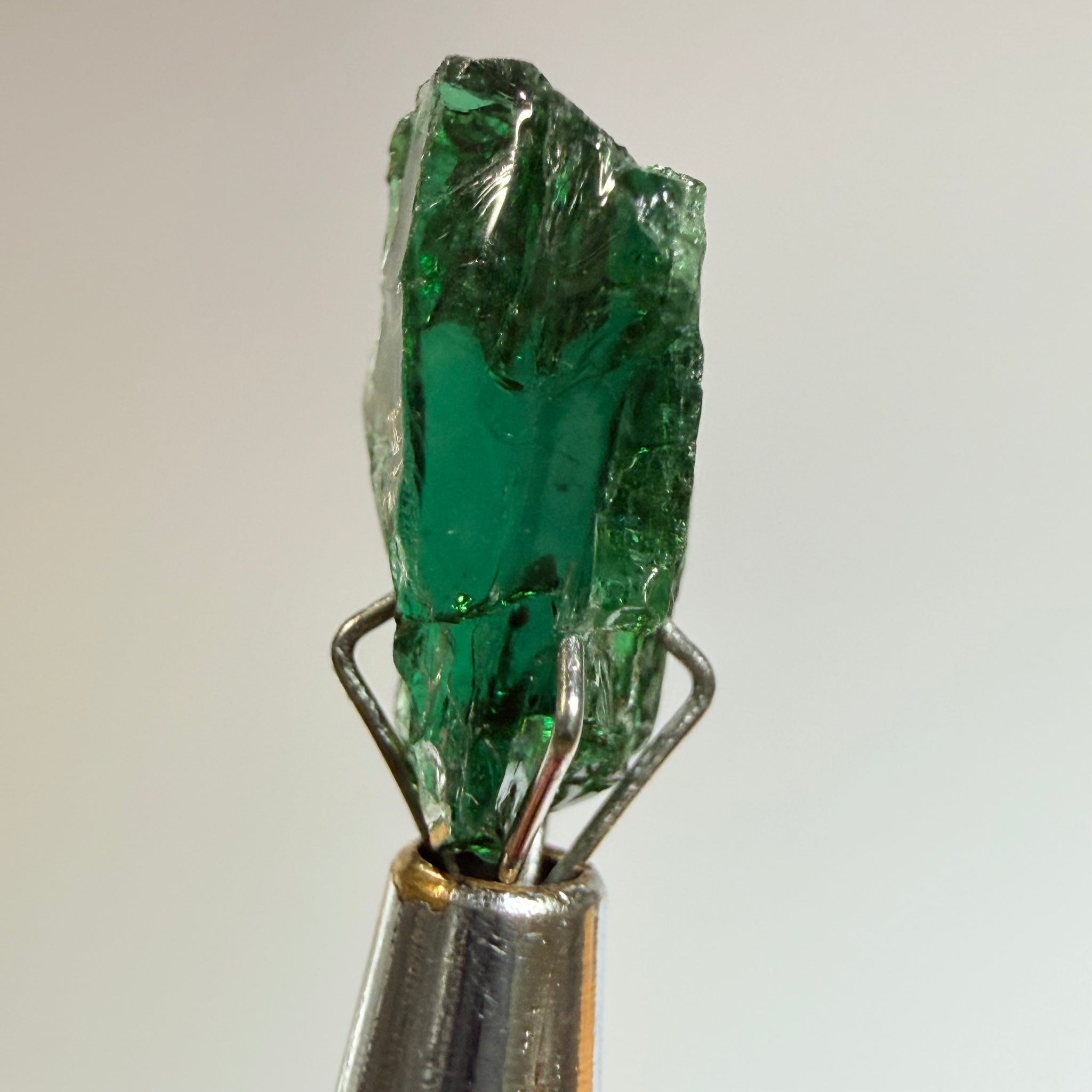 Tanzanite / Zoisite Crystal Specimen, 3.41ct, Merelani, Tanzania. Unheated Unheated, faceting portion in the center, major crack on the side circled in next pic