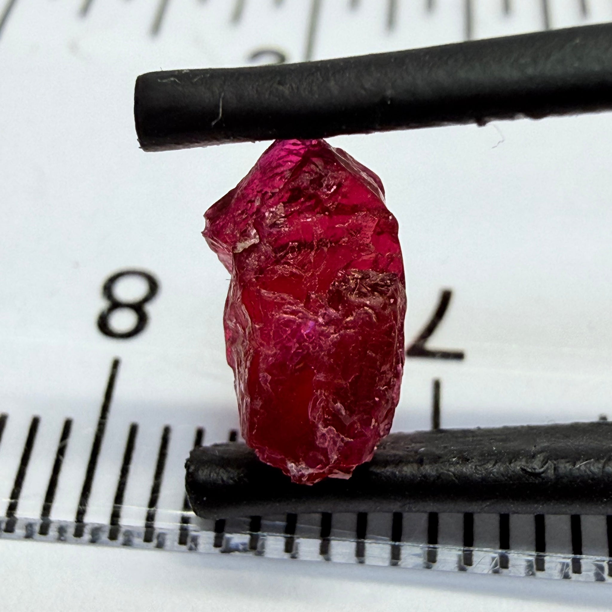 Ruby, 1.73 Longido, Tanzania, Untreated Unheated, complicated shape, see pictures, vvs