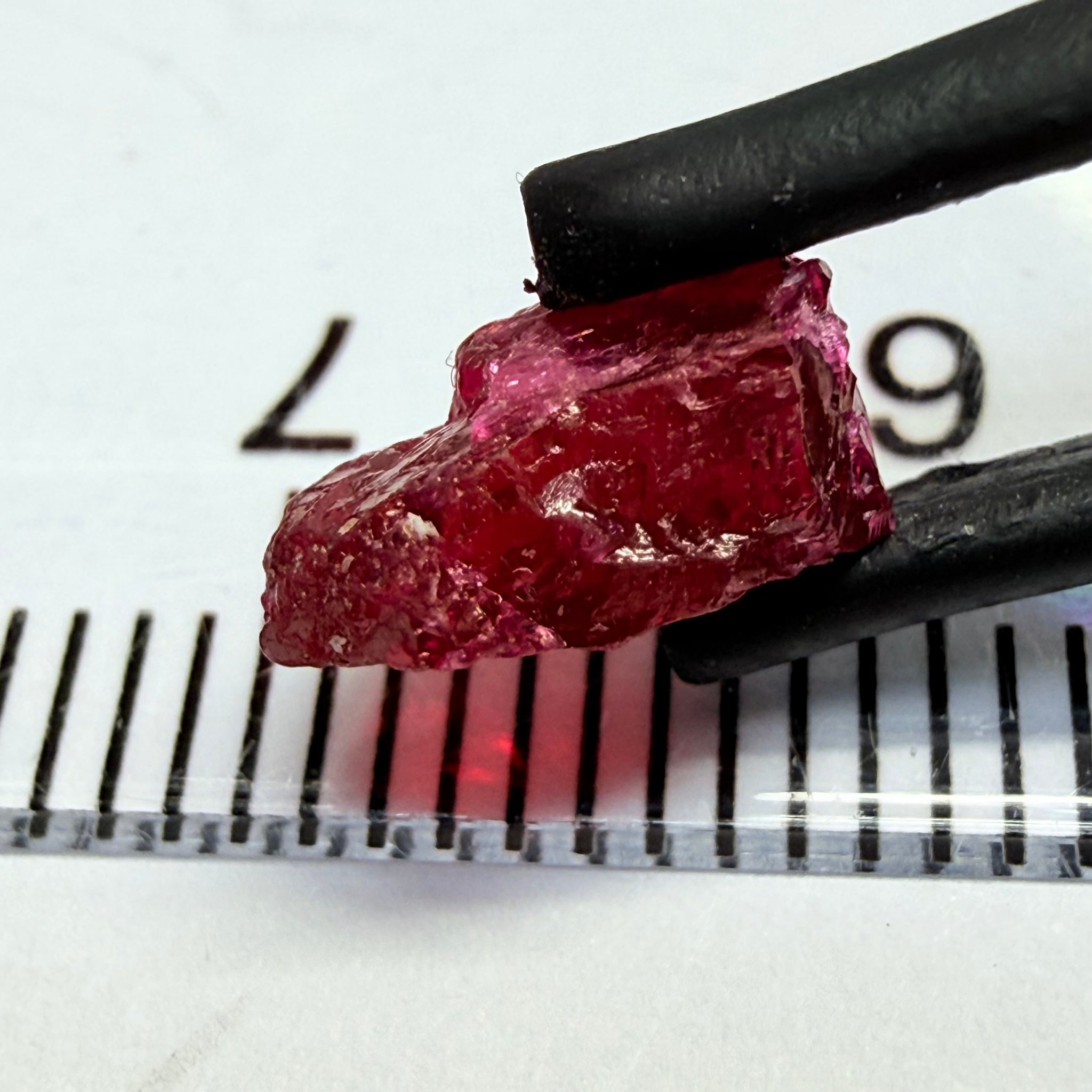 Ruby, 1.73 Longido, Tanzania, Untreated Unheated, complicated shape, see pictures, vvs