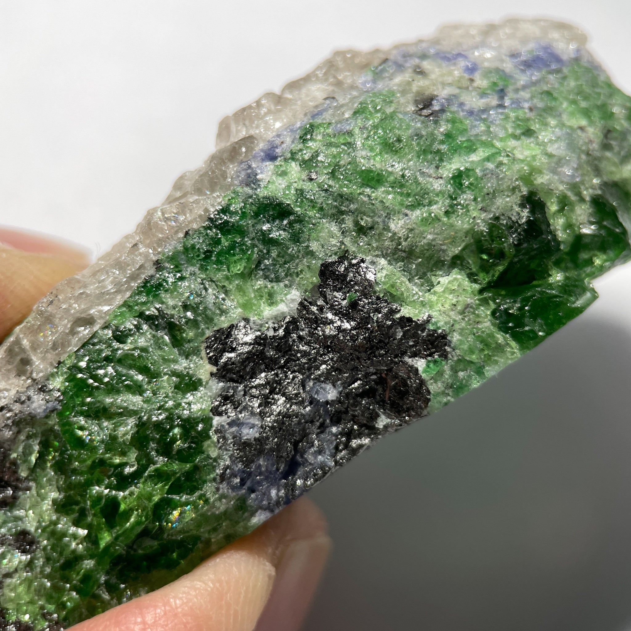 39.60Gm Tsavorite And Tanzanite Crystal On Matrix Merelani Tanzania. 5.67 X 1.83 2.29 Cm