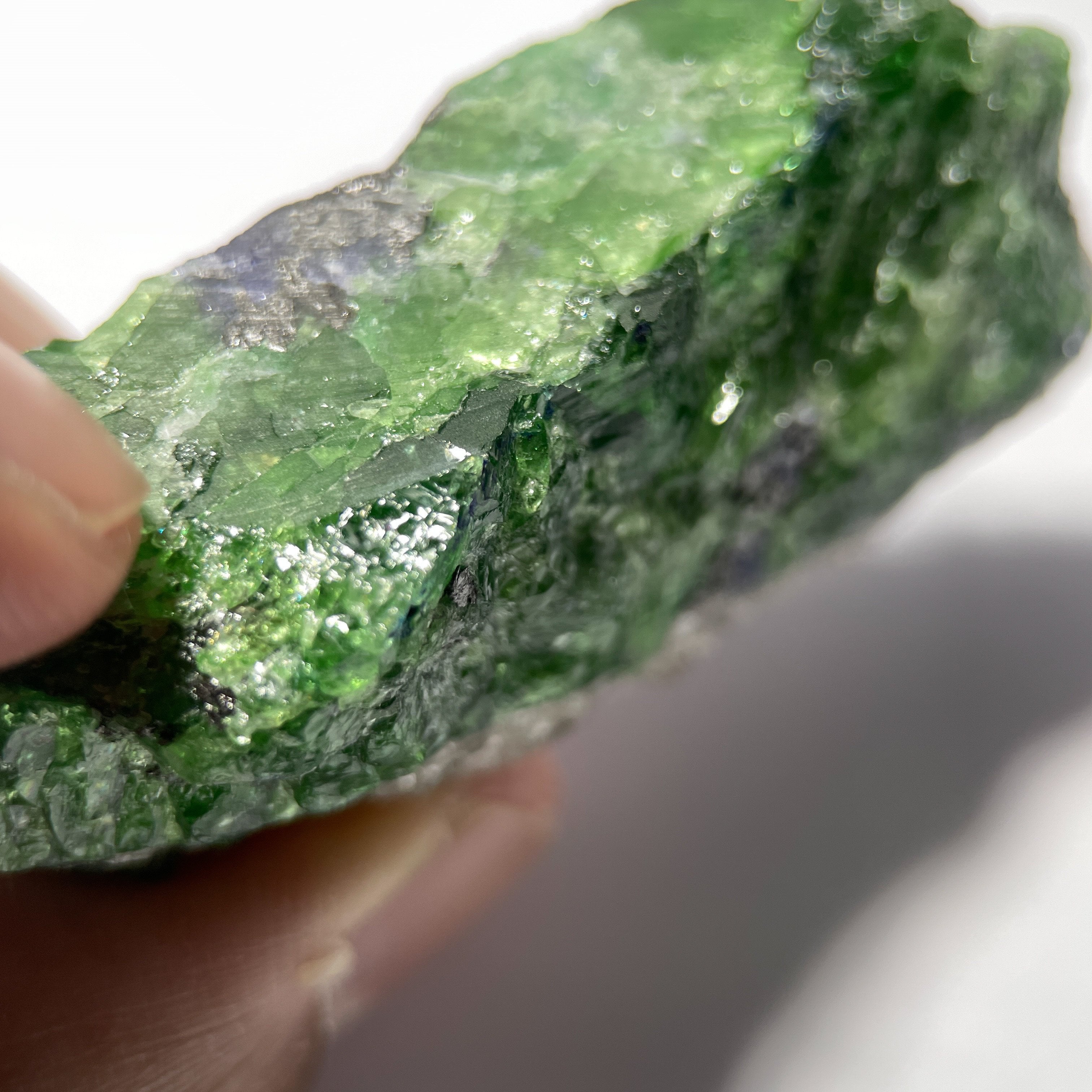 39.60Gm Tsavorite And Tanzanite Crystal On Matrix Merelani Tanzania. 5.67 X 1.83 2.29 Cm