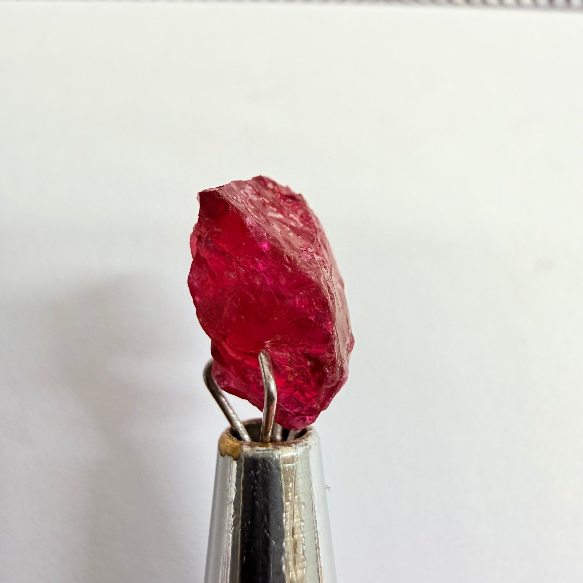Ruby, 1.73 Longido, Tanzania, Untreated Unheated, complicated shape, see pictures, vvs