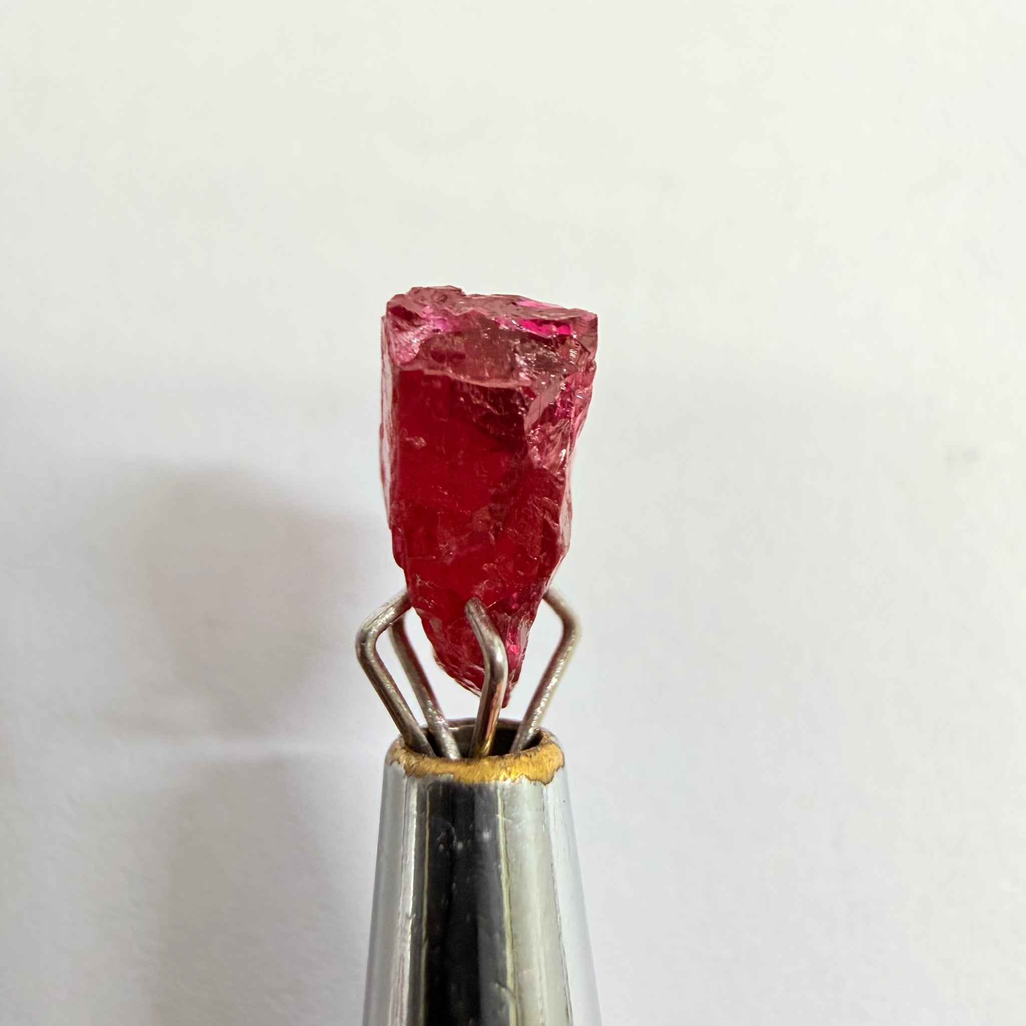 Ruby, 1.73 Longido, Tanzania, Untreated Unheated, complicated shape, see pictures, vvs