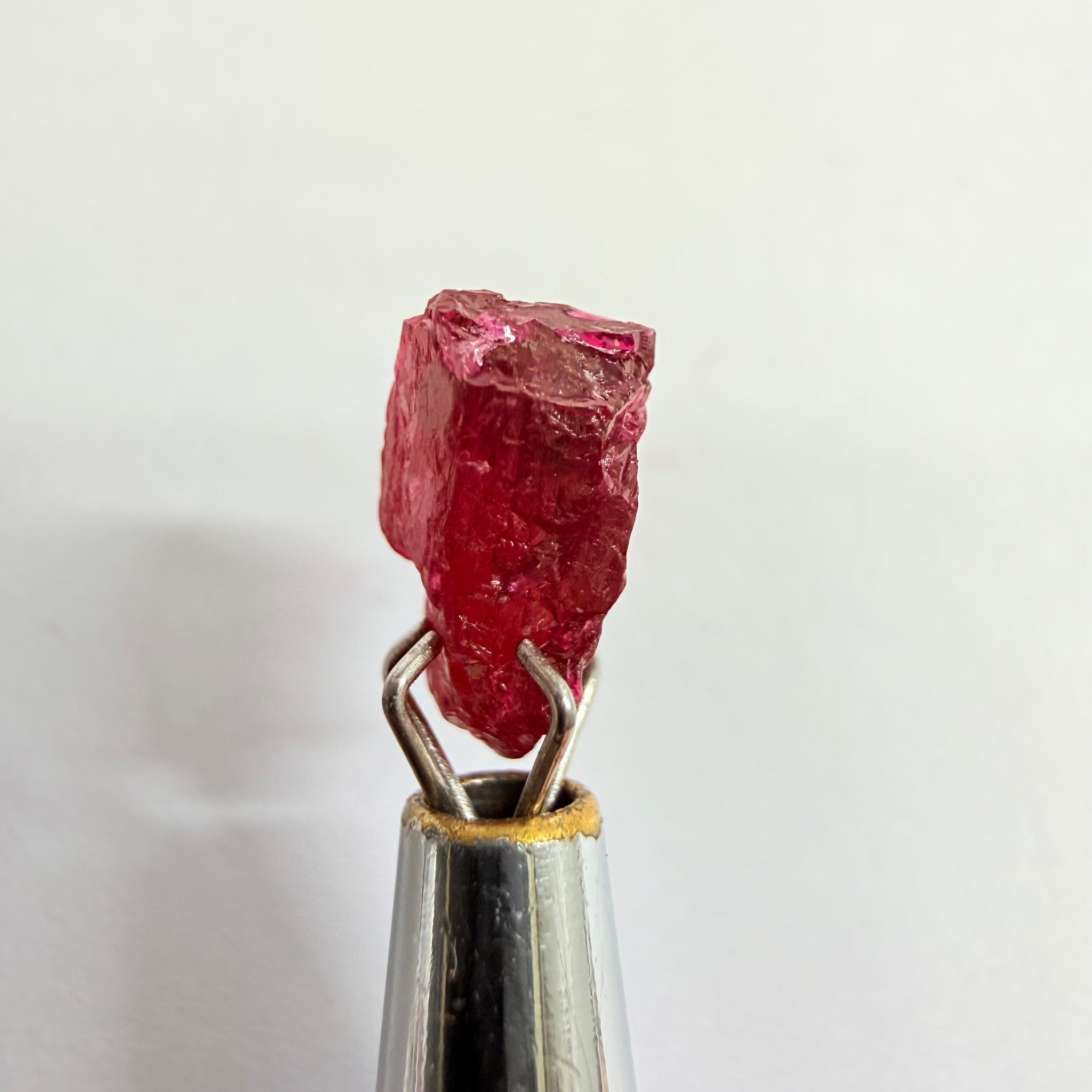 Ruby, 1.73 Longido, Tanzania, Untreated Unheated, complicated shape, see pictures, vvs