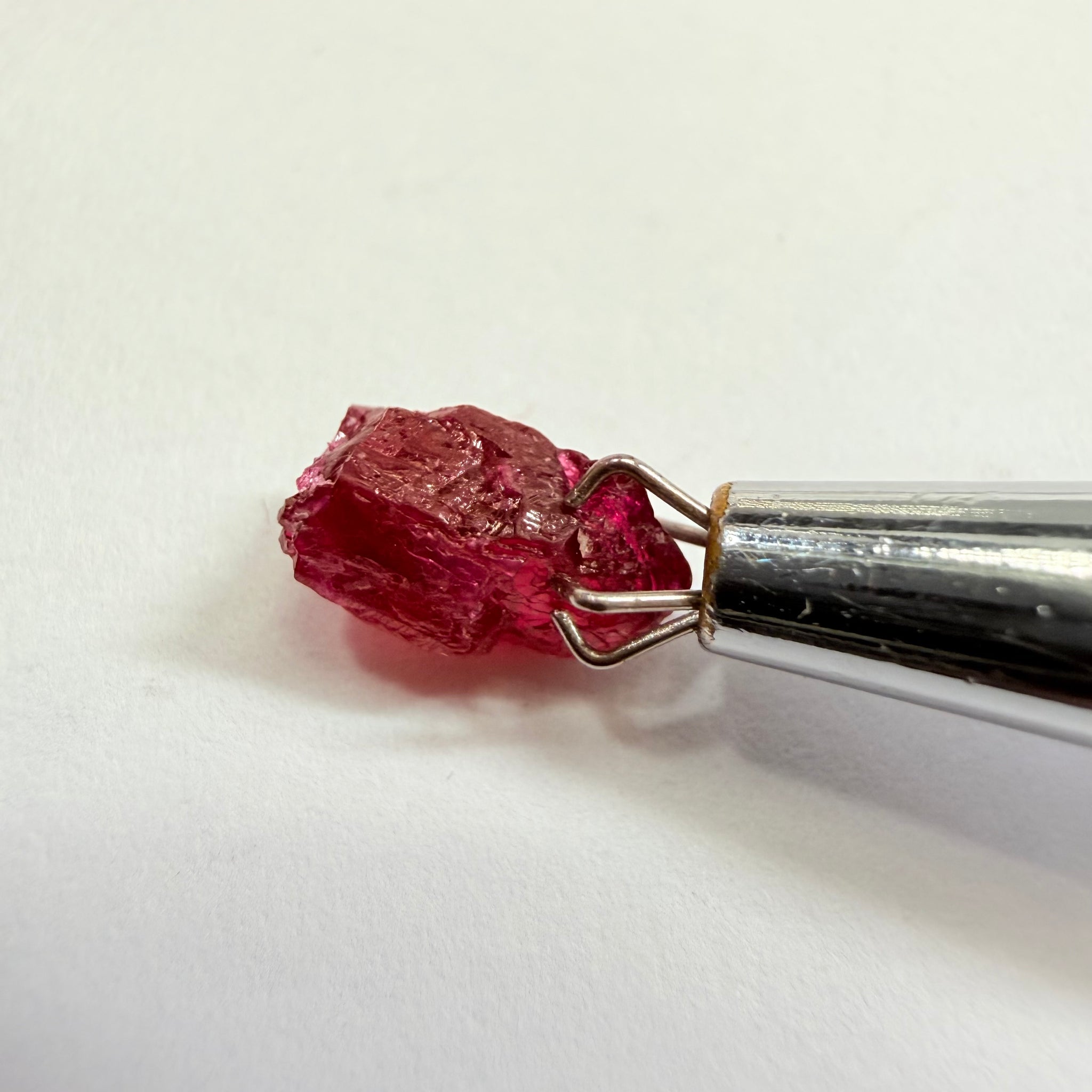 Ruby, 1.73 Longido, Tanzania, Untreated Unheated, complicated shape, see pictures, vvs