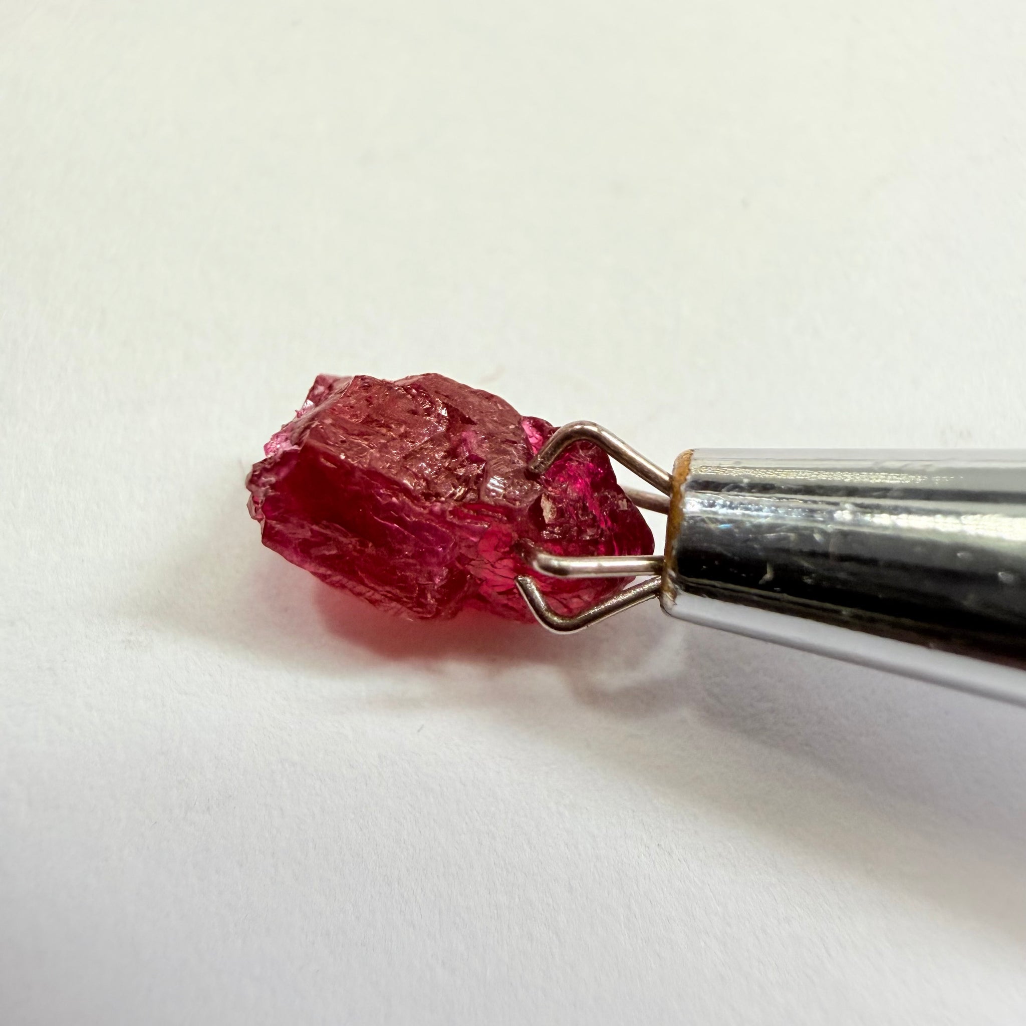 Ruby, 1.73 Longido, Tanzania, Untreated Unheated, complicated shape, see pictures, vvs