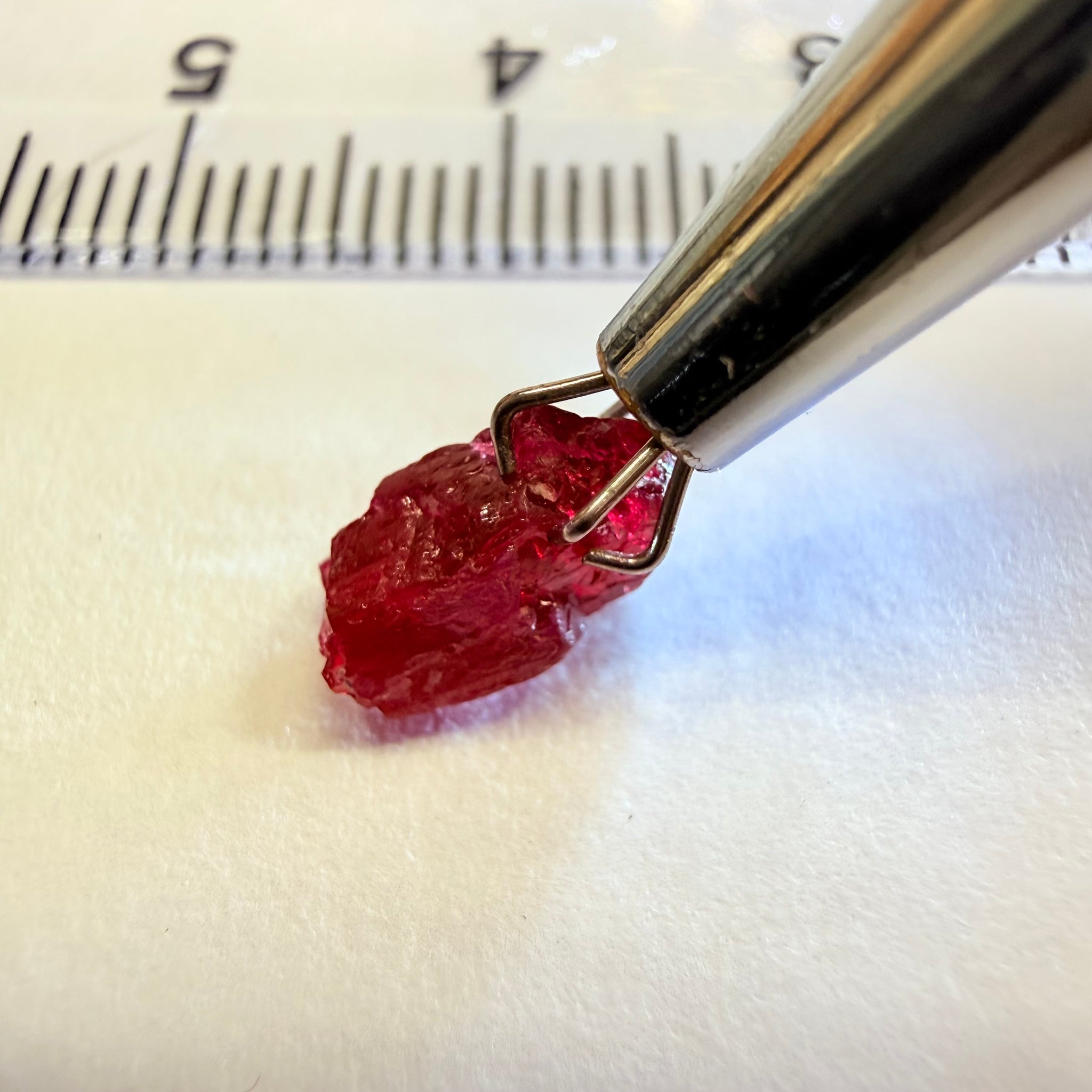 Ruby, 1.73 Longido, Tanzania, Untreated Unheated, complicated shape, see pictures, vvs