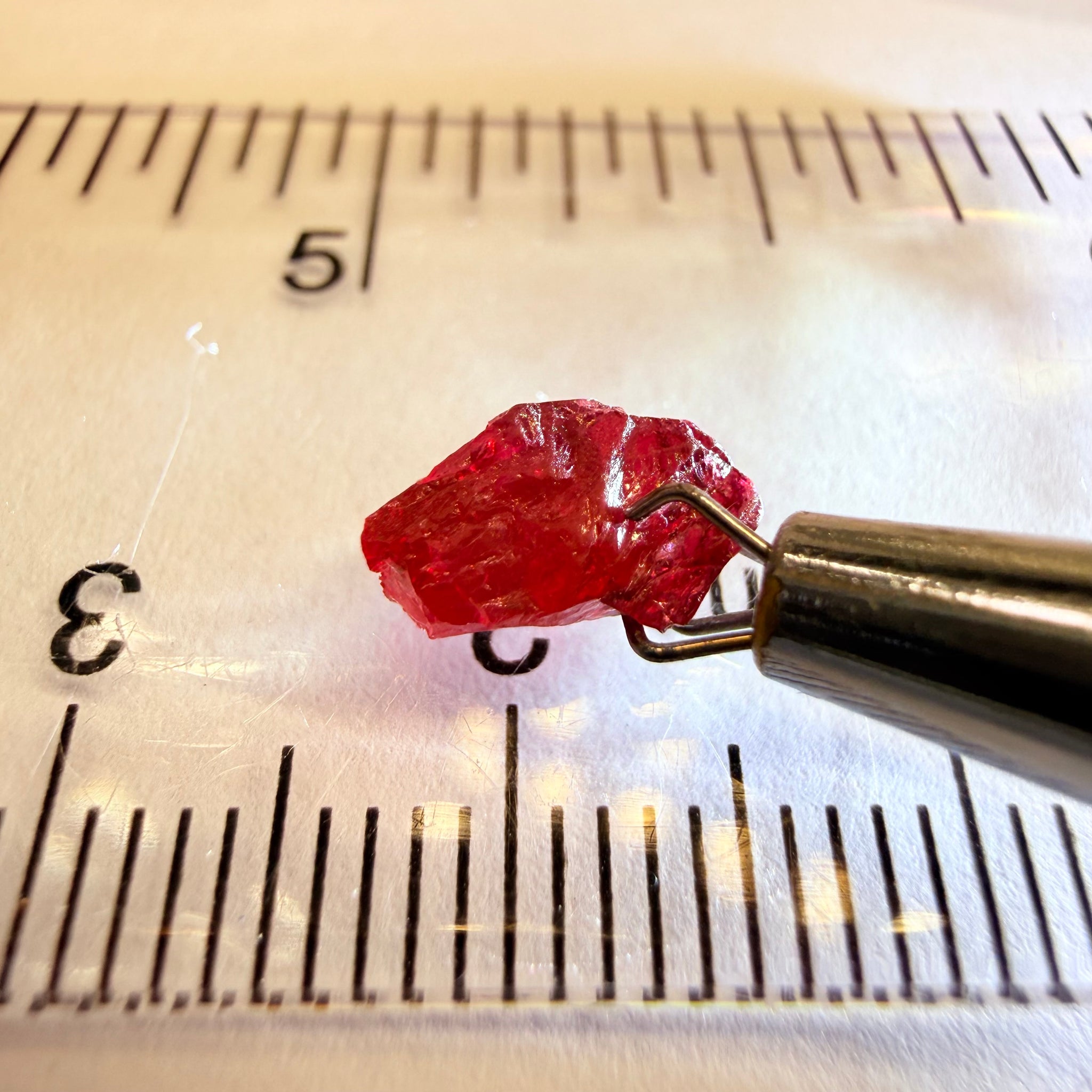 Ruby, 1.73 Longido, Tanzania, Untreated Unheated, complicated shape, see pictures, vvs
