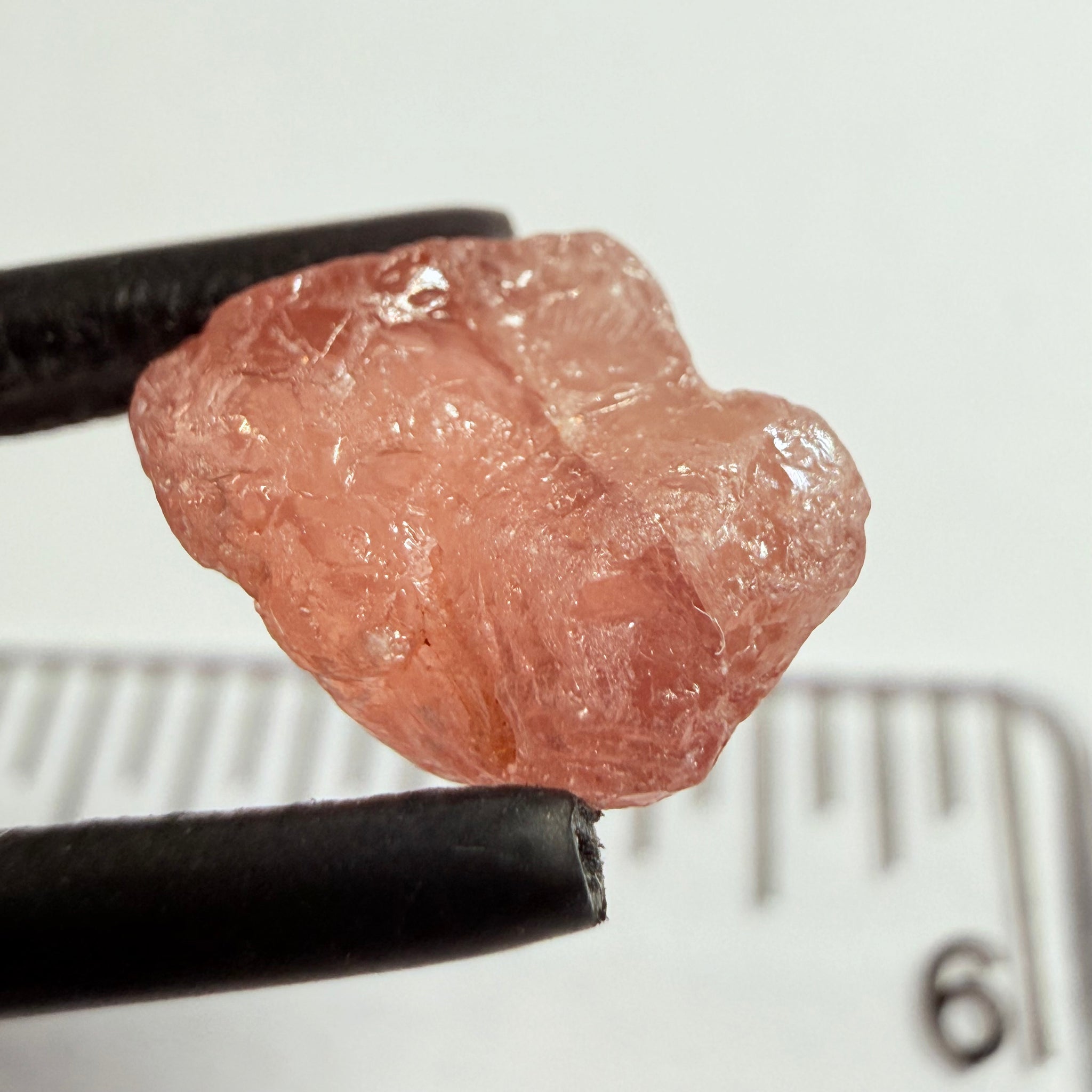 Umba Padparadscha Sapphire, 4.21ct, Umba Valley, Tanzania, Untreated Unheated, on the skin, going around 1mm in there is a crack that will come off on preform, rest vvs with a little bit of silk, see pics for crack markings