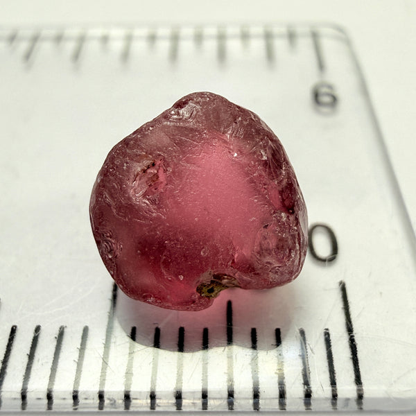 Rhodolite Garnet, 3.94ct, Umba, Tanzania, Untreated Untreated. vvs