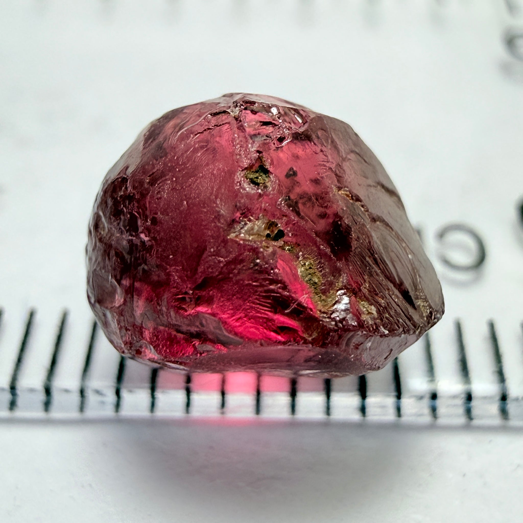 Rhodolite Garnet, 4.91ct, Umba, Tanzania, Untreated Untreated. Spot near the middle so Si