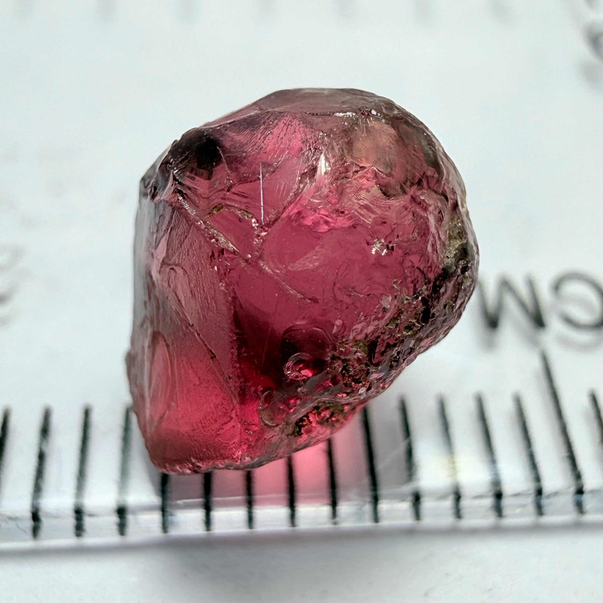 Rhodolite Garnet, 4.91ct, Umba, Tanzania, Untreated Untreated. Spot near the middle so Si