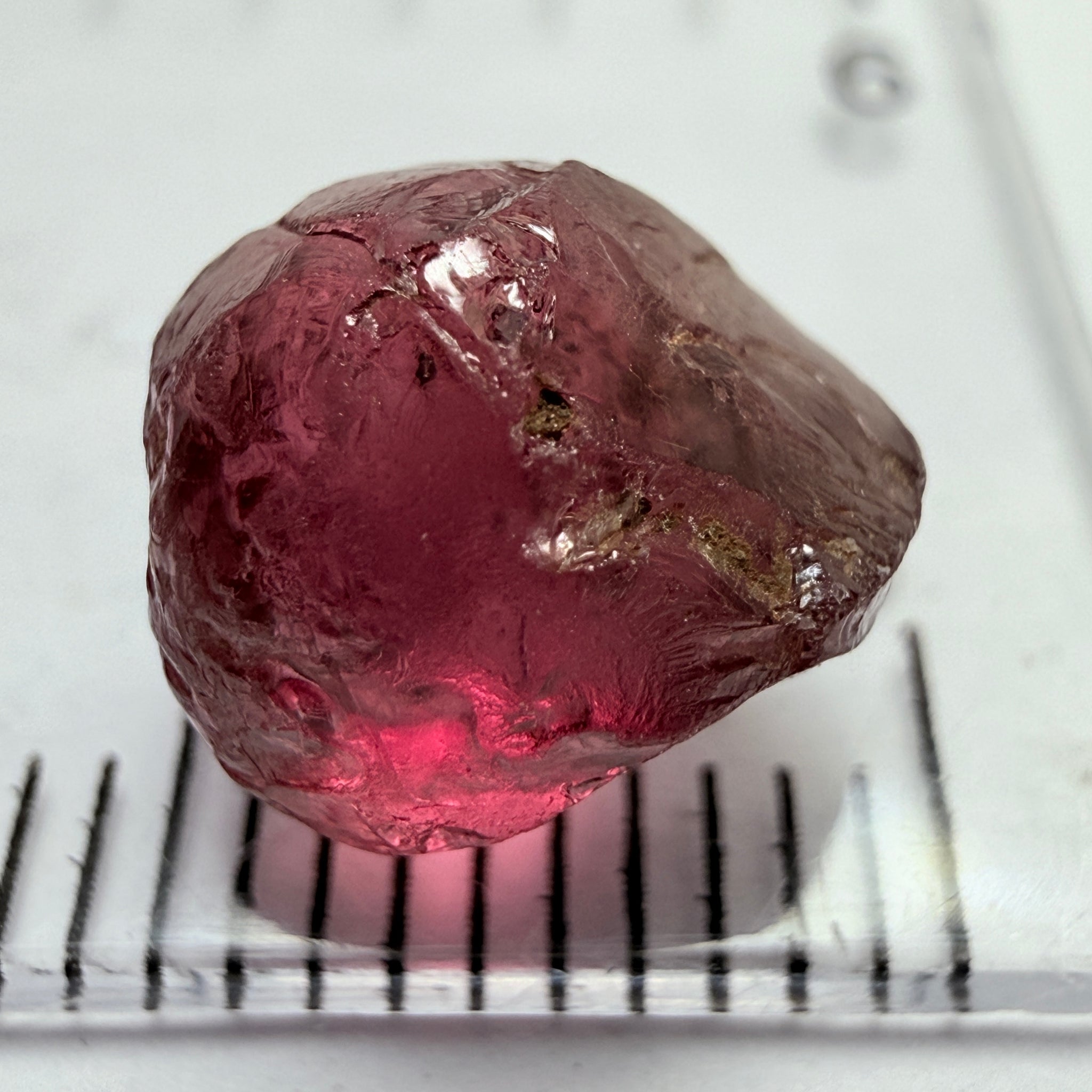 Rhodolite Garnet, 4.91ct, Umba, Tanzania, Untreated Untreated. Spot near the middle so Si