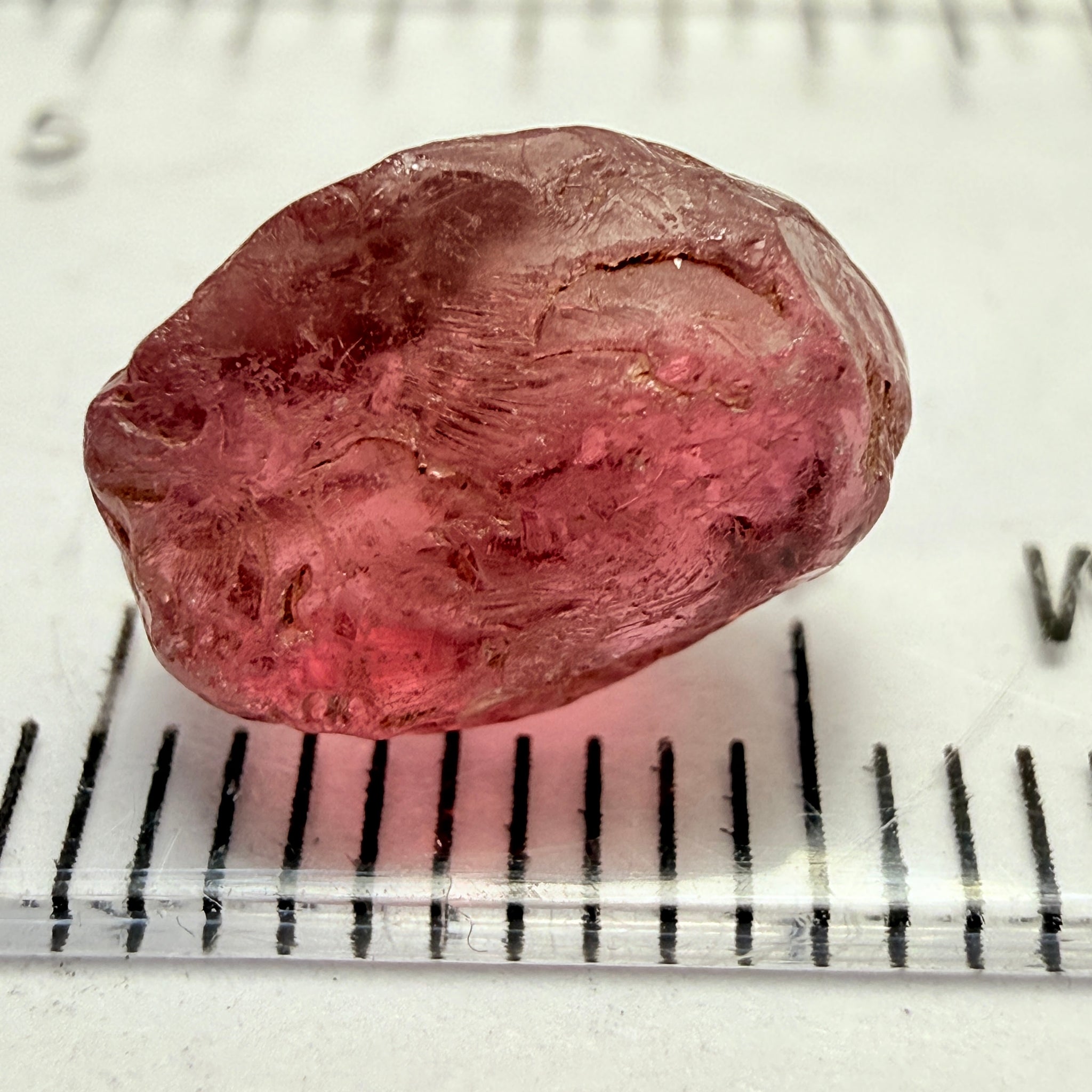 Rhodolite Garnet, 4.46ct, Umba, Tanzania, Untreated Untreated. Si
