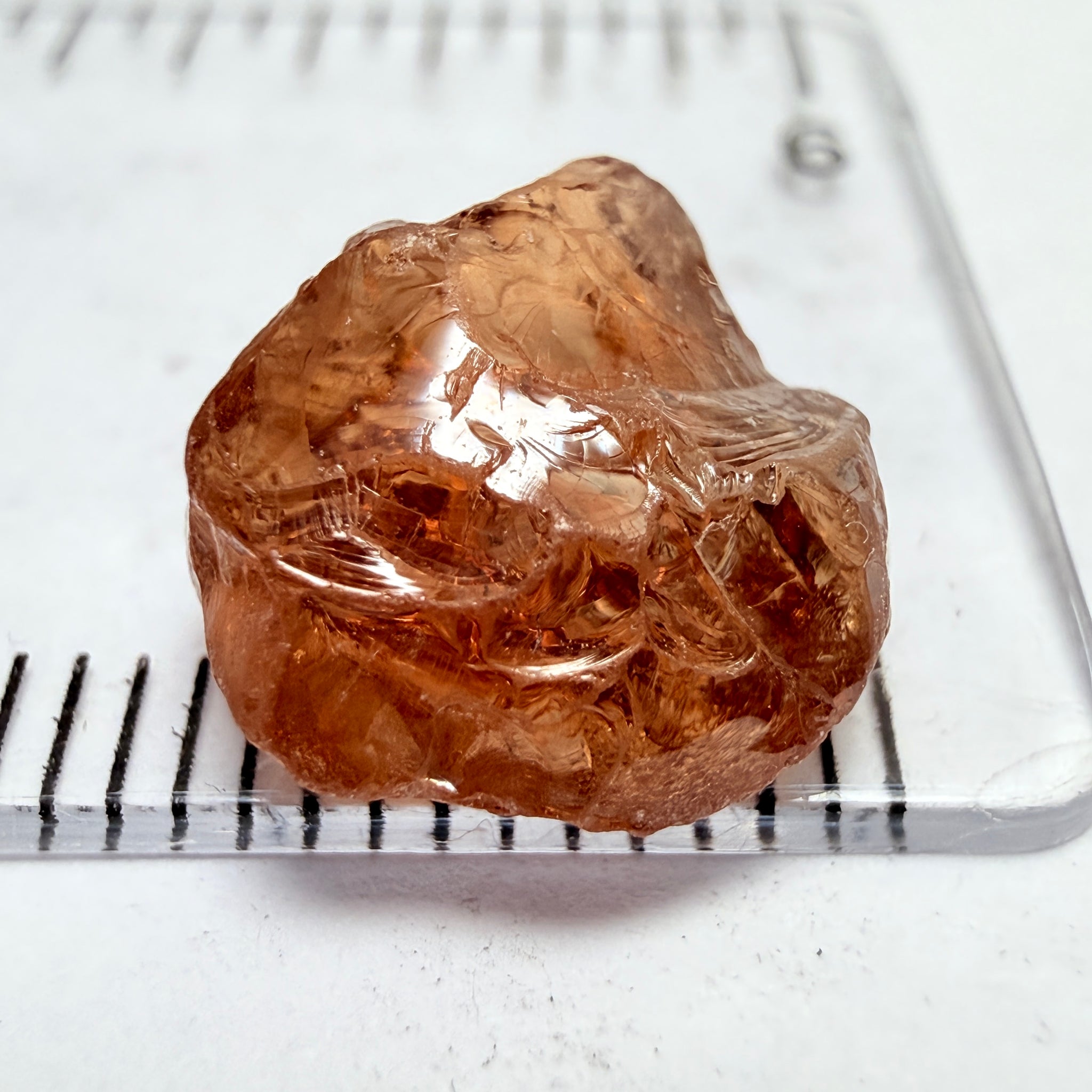 Colour Shift Garnet, 5.95ct, Tanzania, Untreated Unheated, silky with slight inclusions on the outside, flat shape