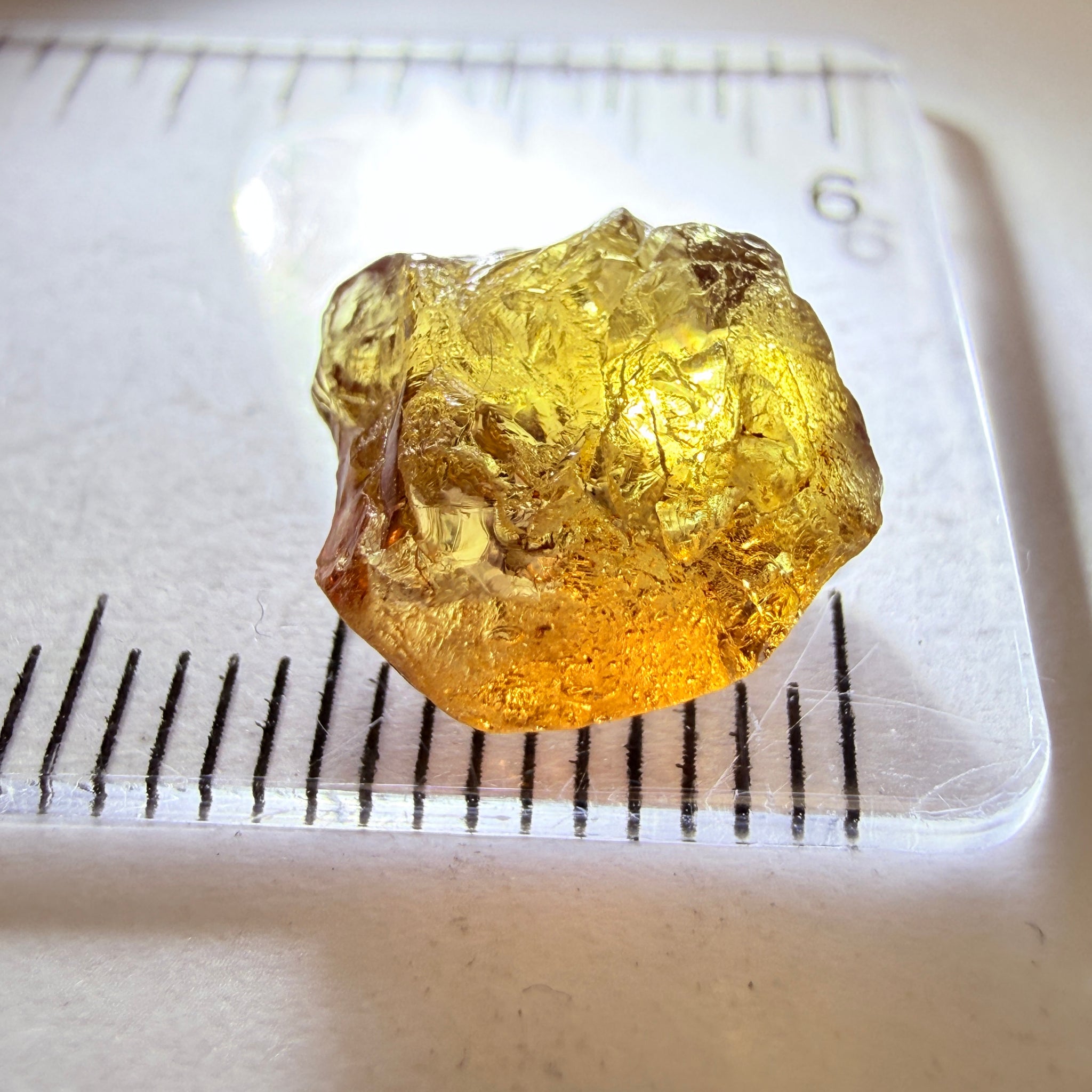 Colour Shift Garnet, 5.95ct, Tanzania, Untreated Unheated, silky with slight inclusions on the outside, flat shape